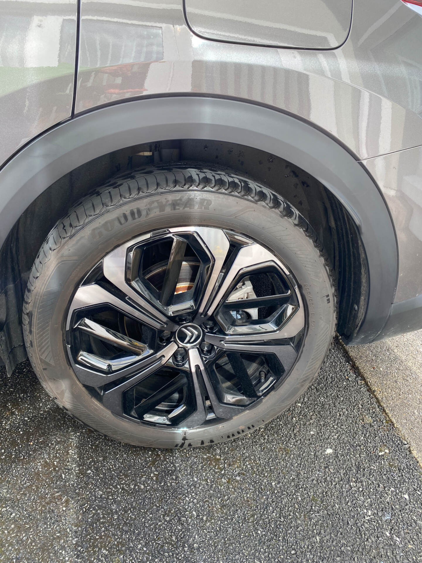 Feb 2025 Citroen C5 X 1.6 Plug-in Hybrid 225 Hypnos 5dr e-EAT8