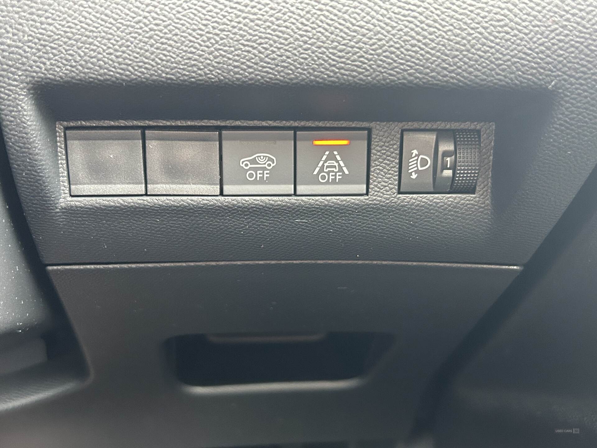 Jun 2022 Peugeot 2008 1.2 PureTech Allure Premium 5dr
