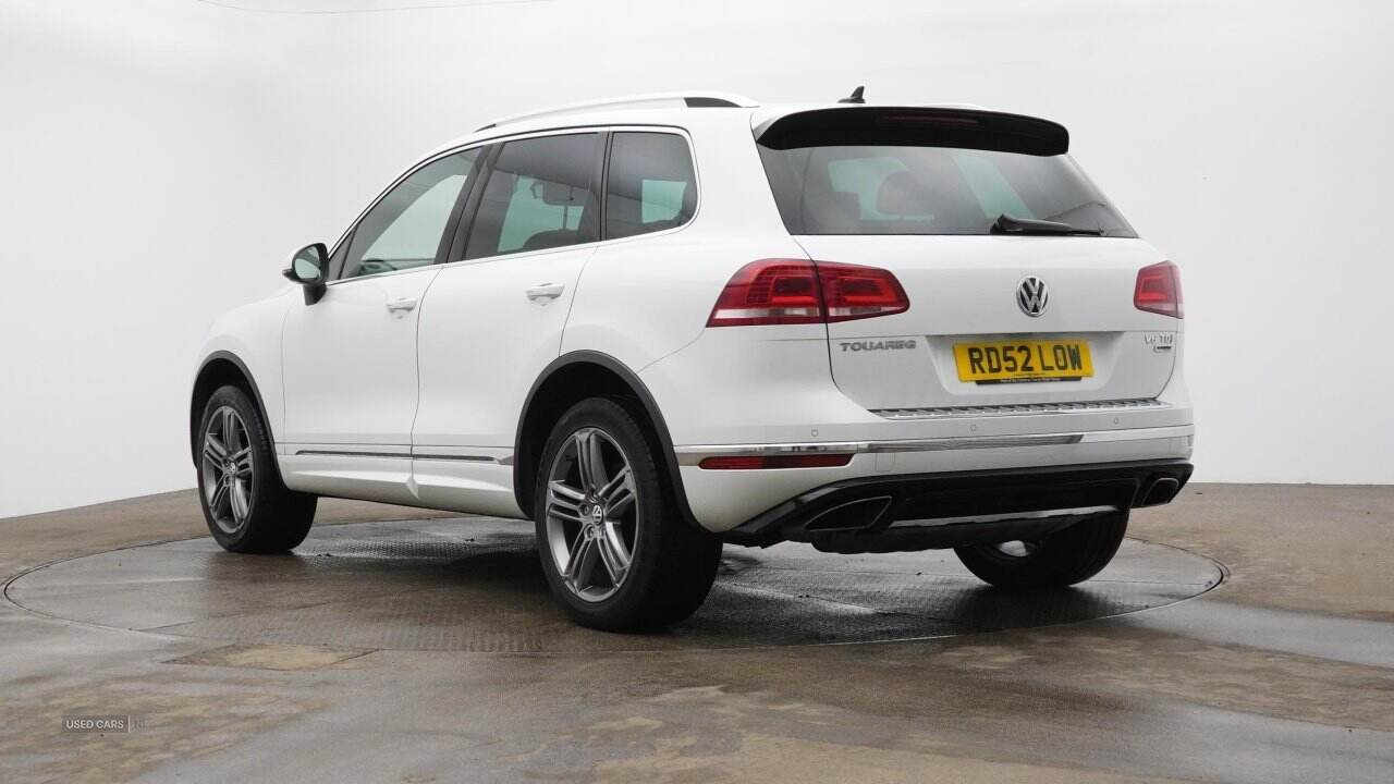 Sep 2016 Volkswagen Touareg 3.0 V6 TDI BlueMotion Tech 262 R-Line 5dr Tip Auto