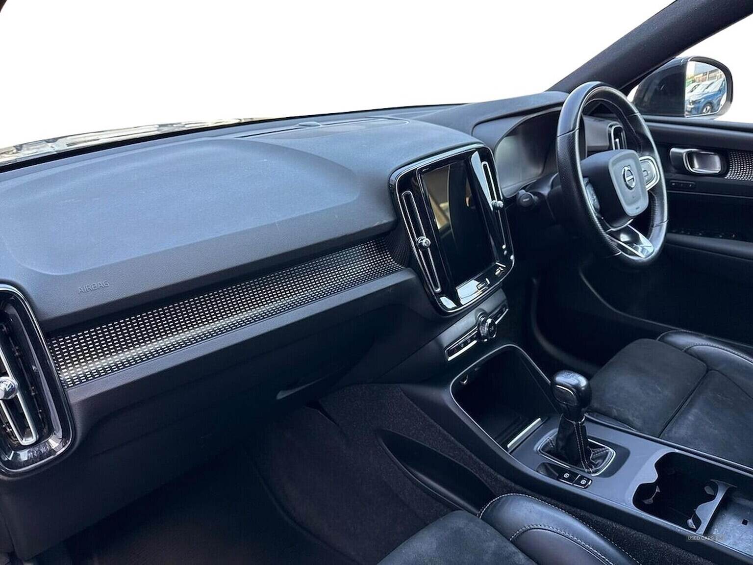 Jun 2021 Volvo XC40 1.5 T3 [163] R Design Pro 5Dr