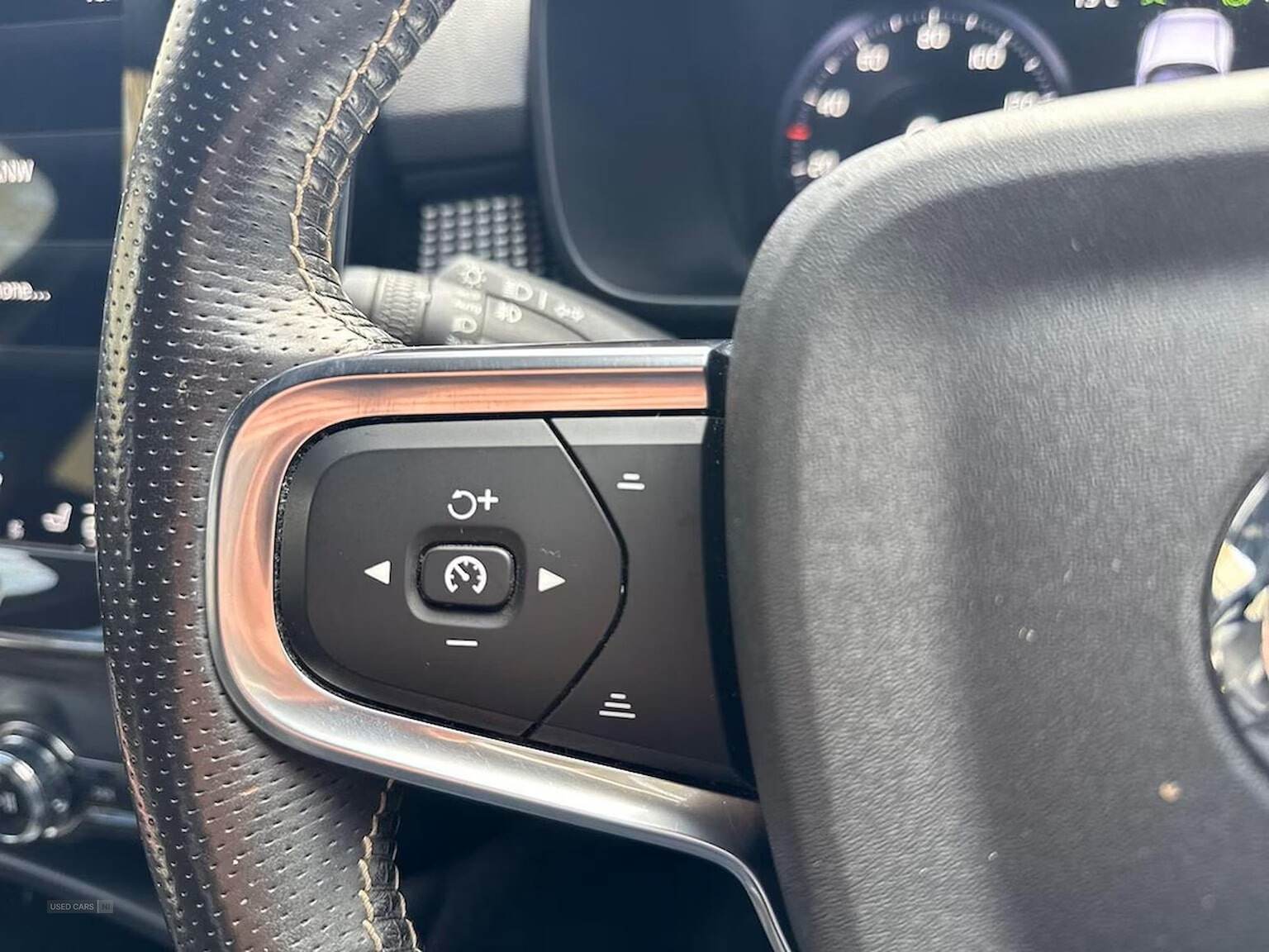 Jun 2021 Volvo XC40 1.5 T3 [163] R Design Pro 5Dr