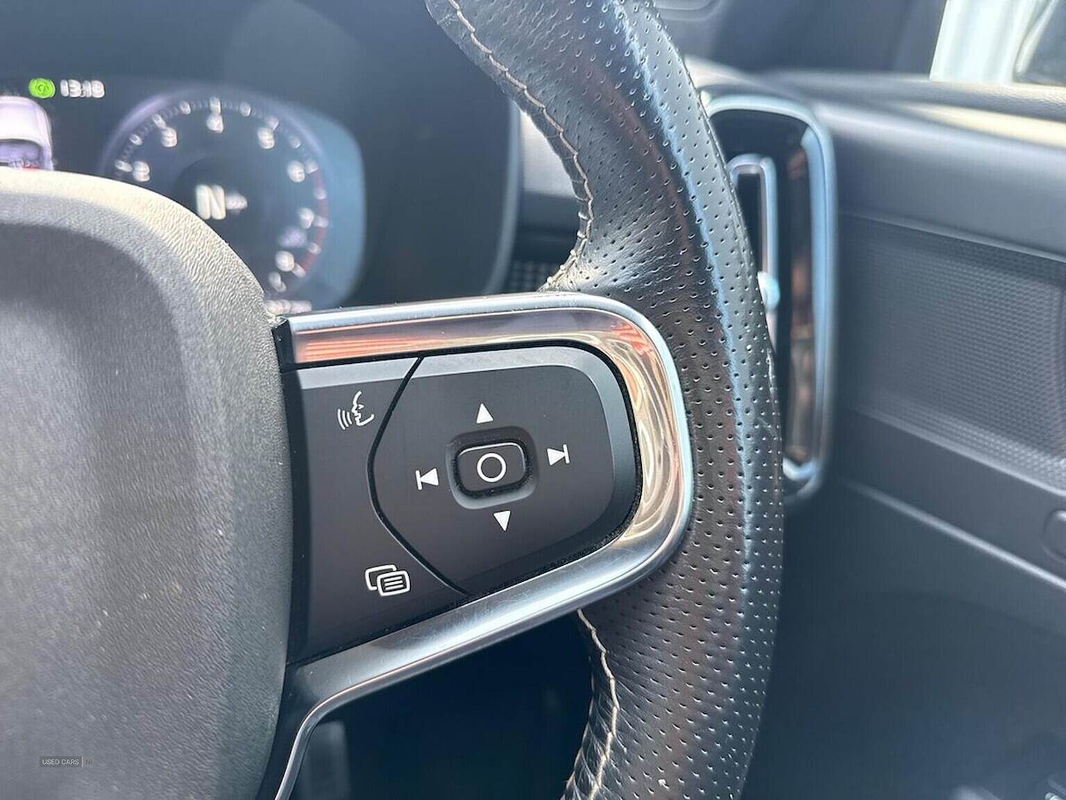 Jun 2021 Volvo XC40 1.5 T3 [163] R Design Pro 5Dr