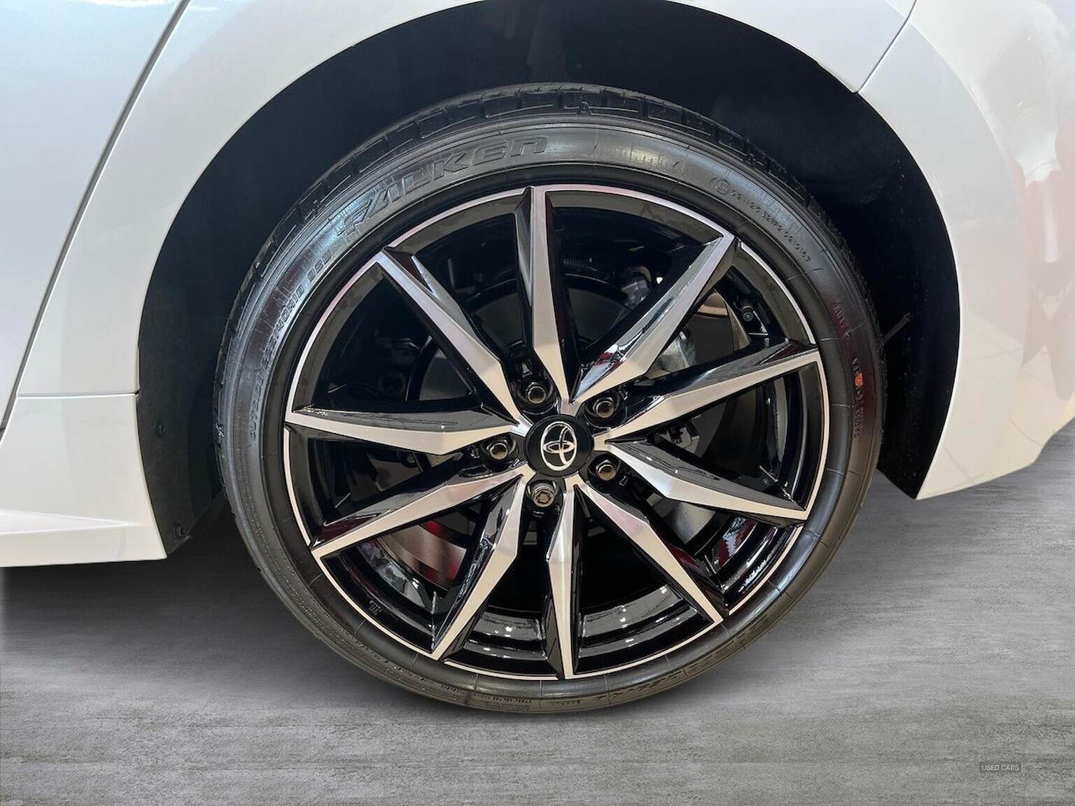  2025 Toyota Corolla 2.0 Hybrid Gr Sport 5Dr Cvt [Bi-Tone]