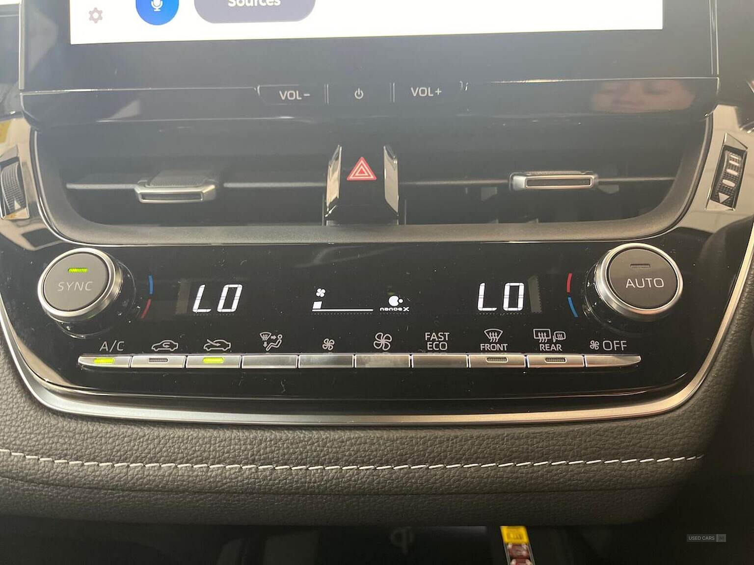  2025 Toyota Corolla 2.0 Hybrid Gr Sport 5Dr Cvt [Bi-Tone]