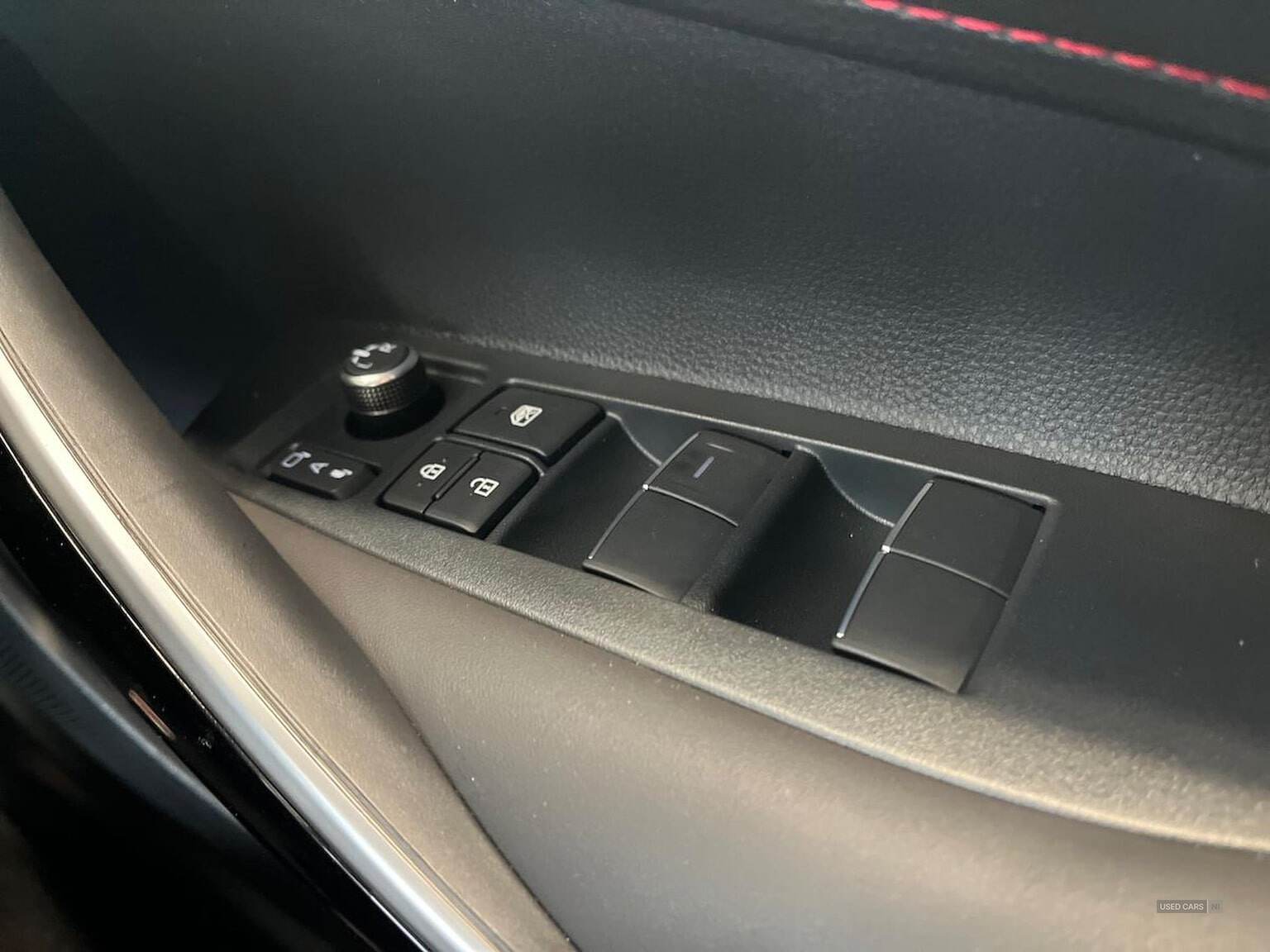  2025 Toyota Corolla 2.0 Hybrid Gr Sport 5Dr Cvt [Bi-Tone]