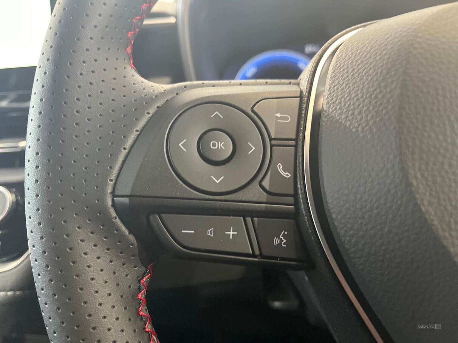  2025 Toyota Corolla 2.0 Hybrid Gr Sport 5Dr Cvt [Bi-Tone]