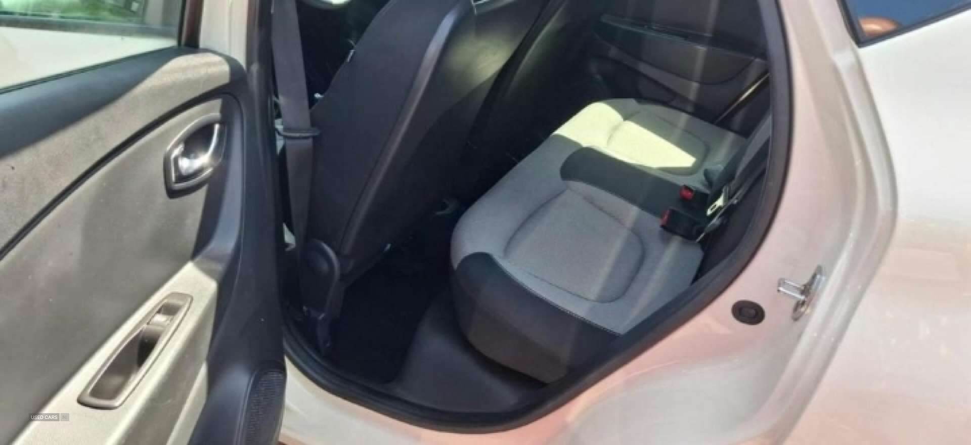 Jul 2015 Renault Captur 1.5 dCi 90 Expression+ 5dr
