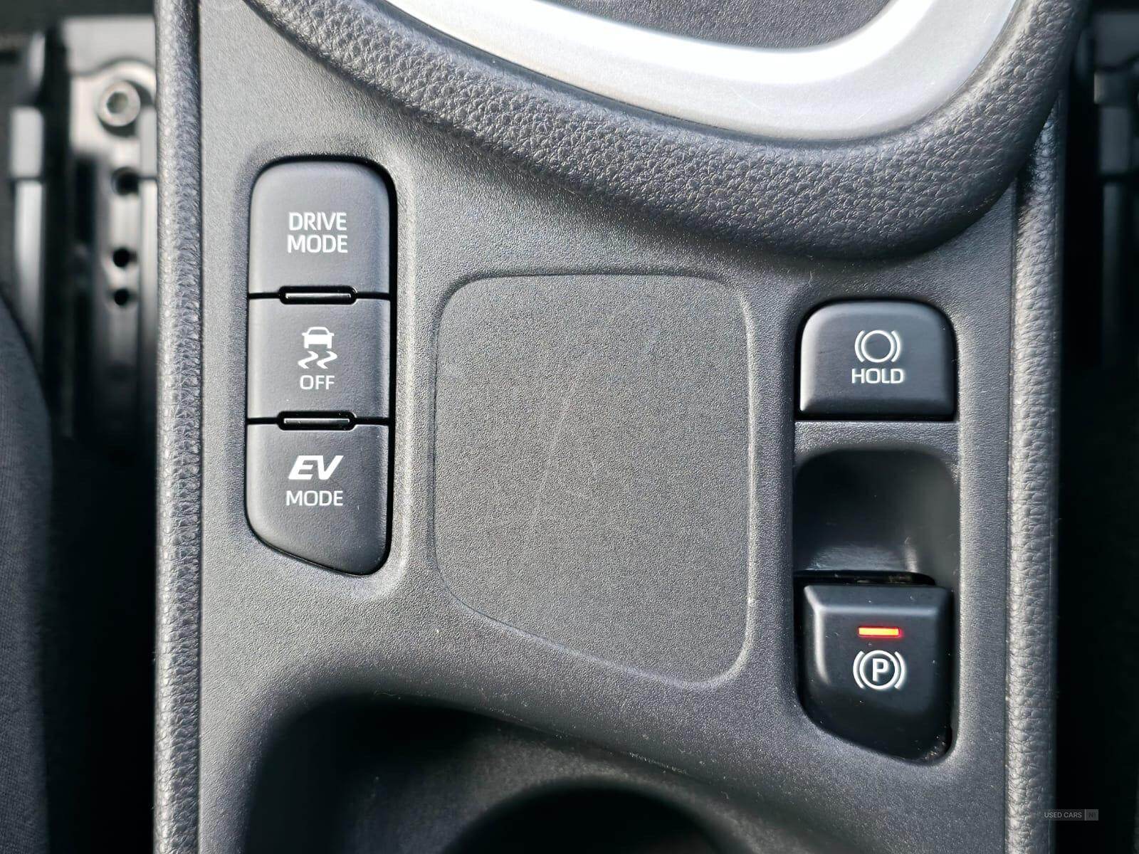 Jan 2022 Toyota Yaris 1.5 Hybrid Design 5dr CVT