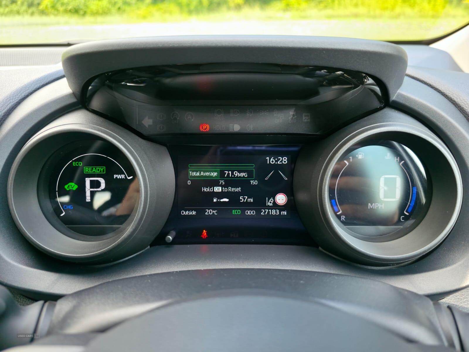 Jan 2022 Toyota Yaris 1.5 Hybrid Design 5dr CVT