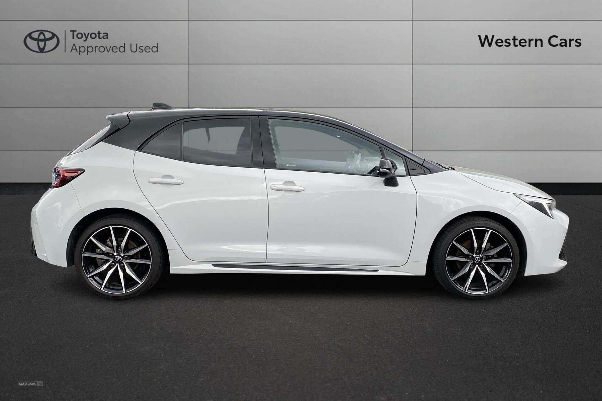 Sep 2023 Toyota Corolla 1.8 Hybrid GR Sport 5dr CVT
