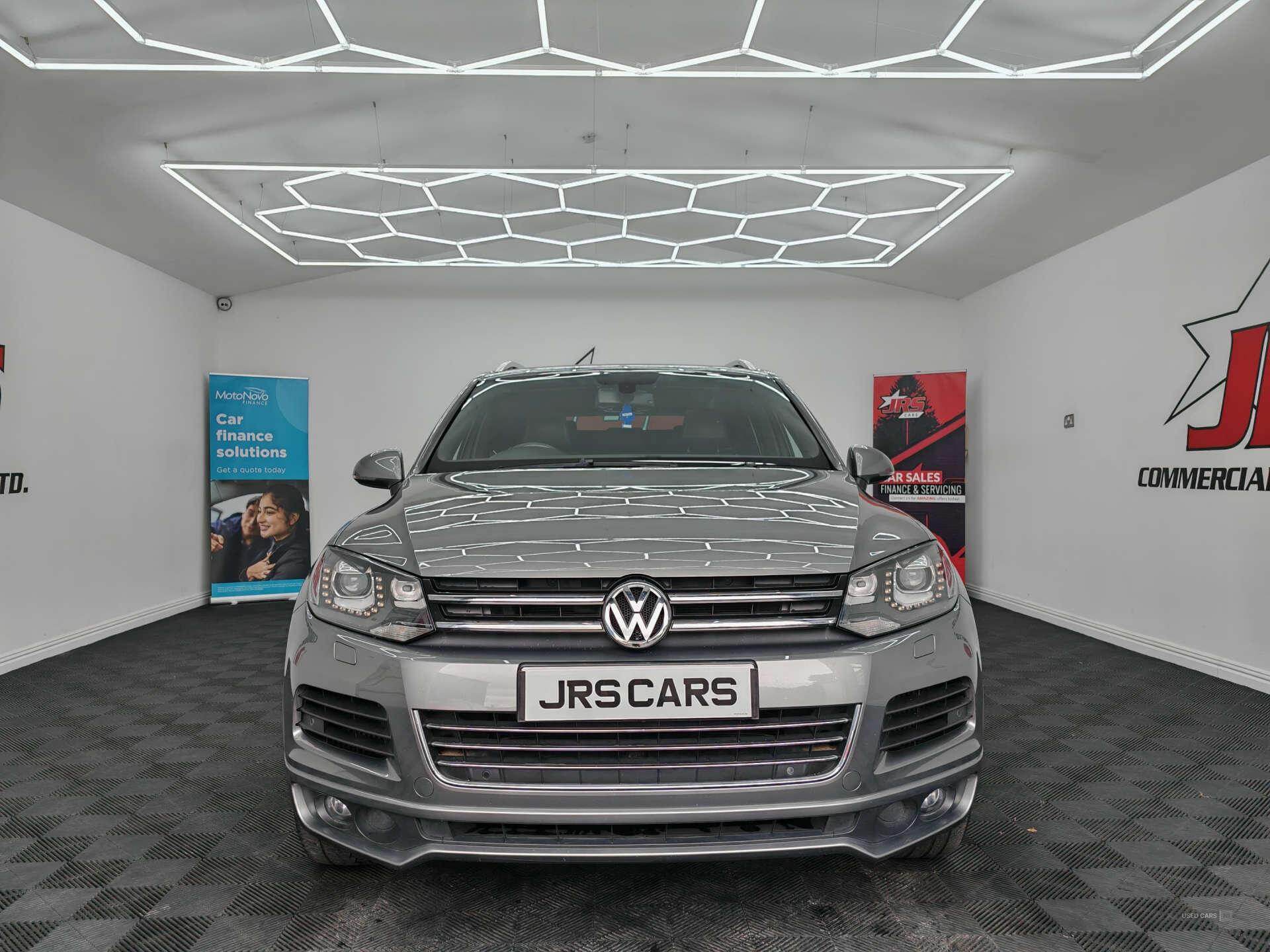 Jun 2014 Volkswagen Touareg 3.0 V6 TDI 245 R-Line 5dr Tip Auto
