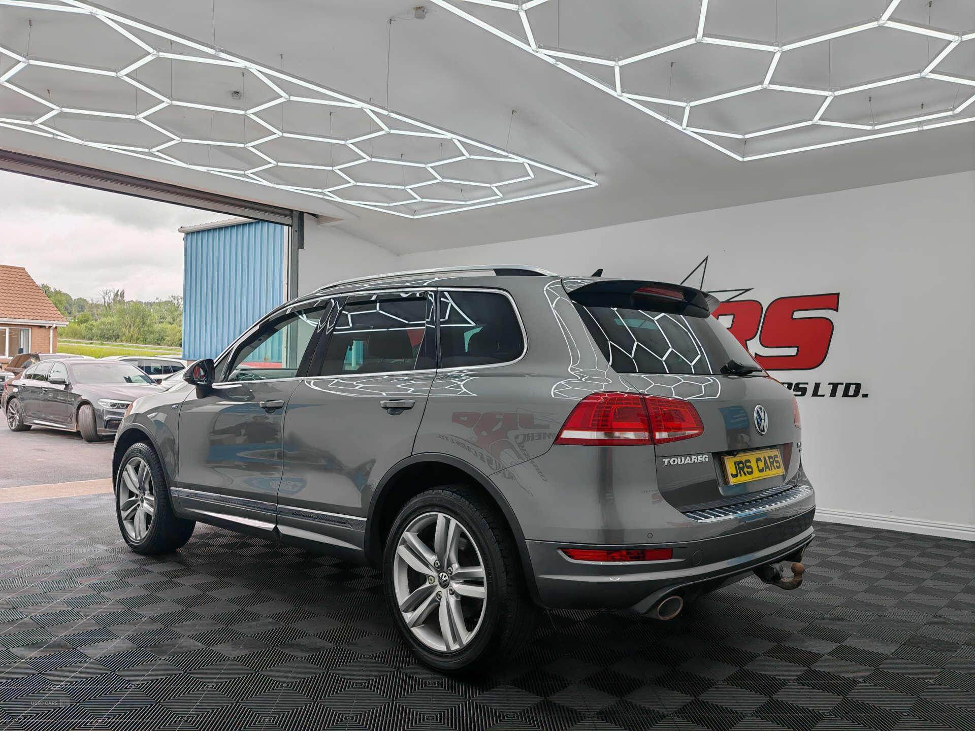 Jun 2014 Volkswagen Touareg 3.0 V6 TDI 245 R-Line 5dr Tip Auto
