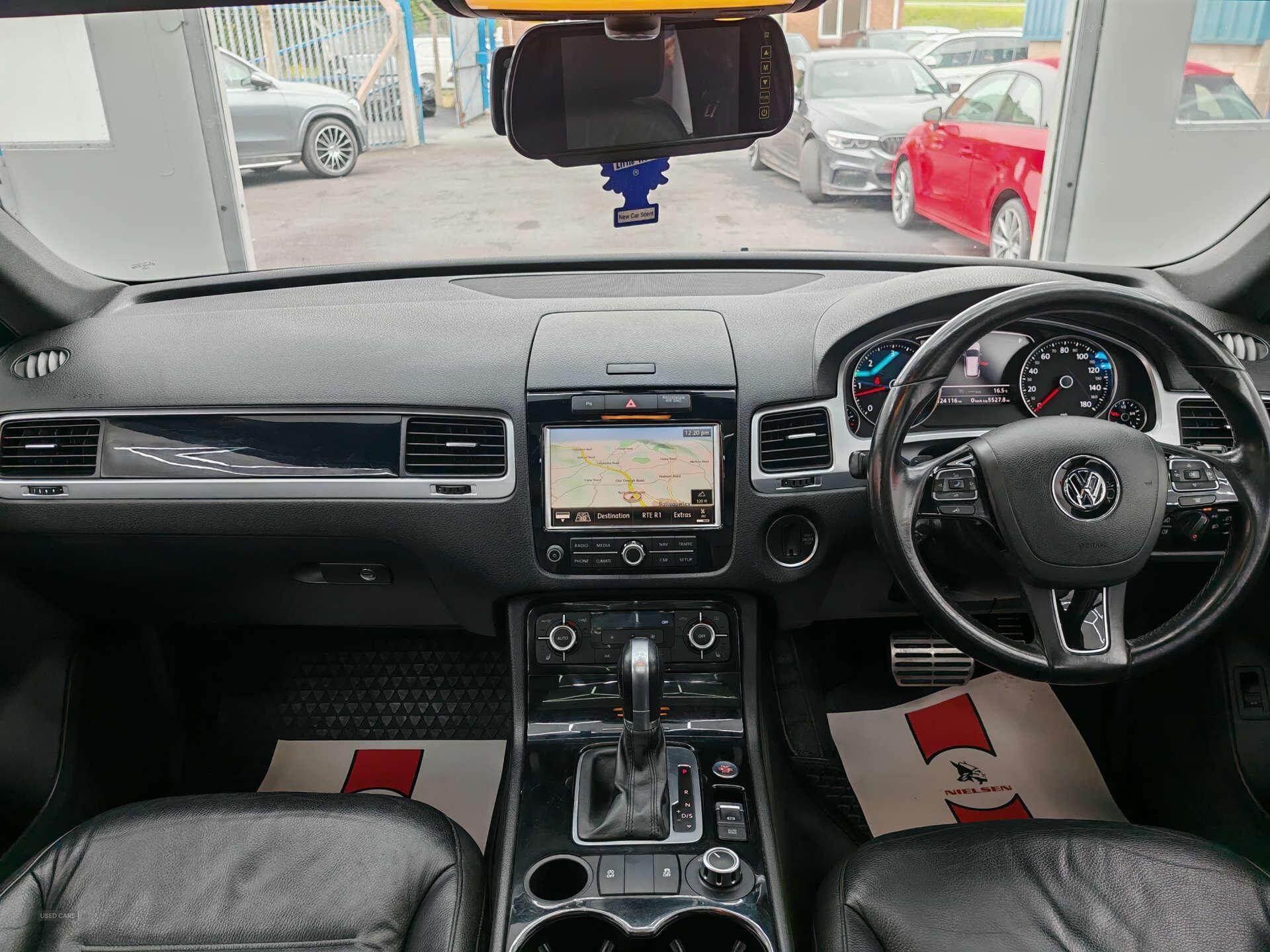 Jun 2014 Volkswagen Touareg 3.0 V6 TDI 245 R-Line 5dr Tip Auto