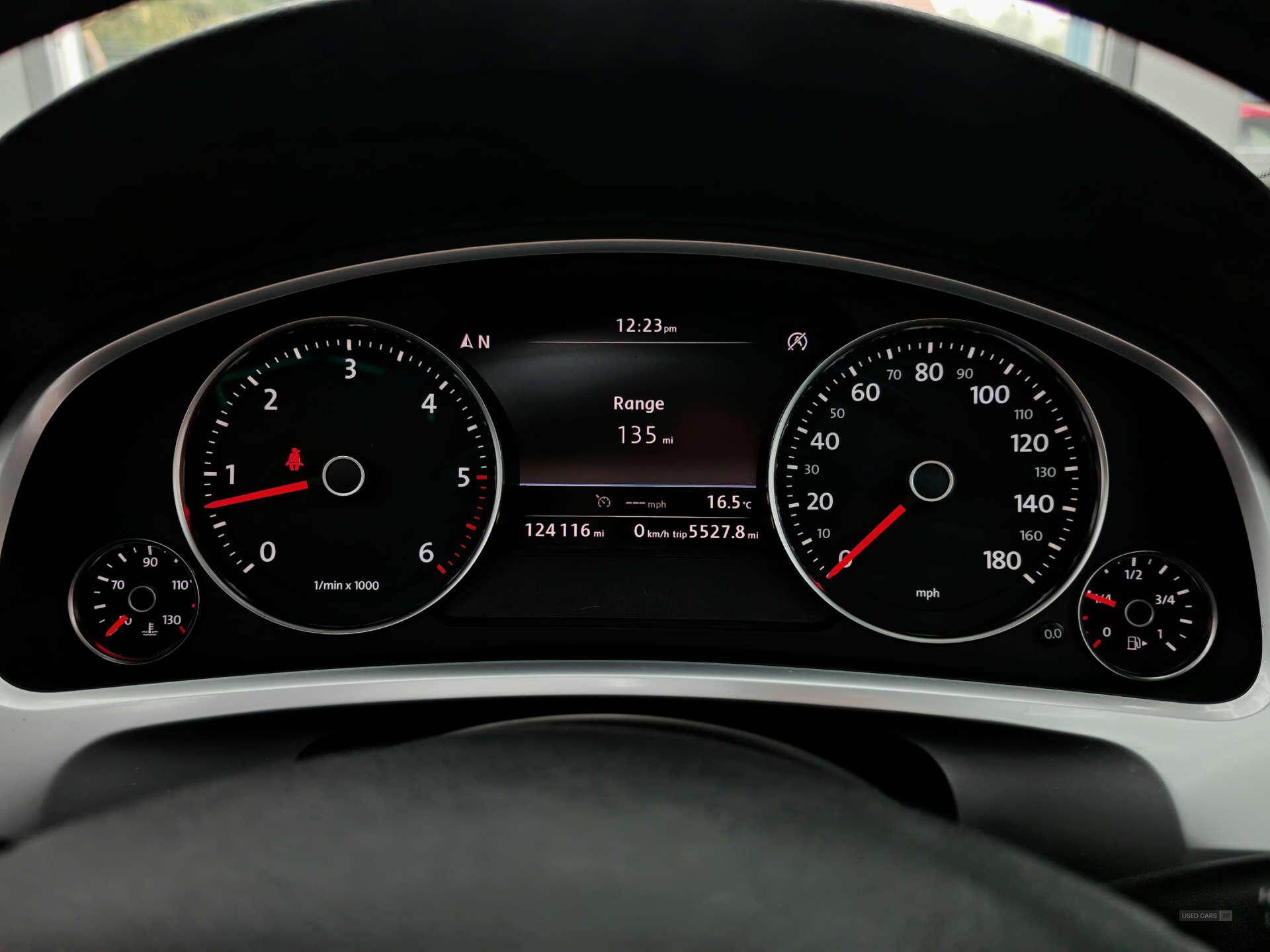 Jun 2014 Volkswagen Touareg 3.0 V6 TDI 245 R-Line 5dr Tip Auto