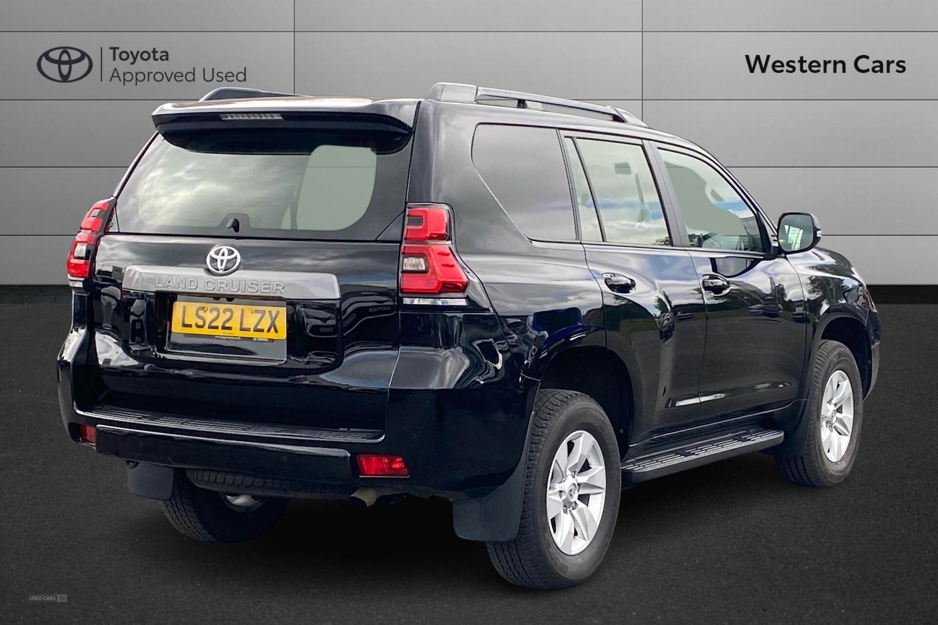 May 2022 Toyota Land Cruiser 2.8D 204 Active Commercial Auto