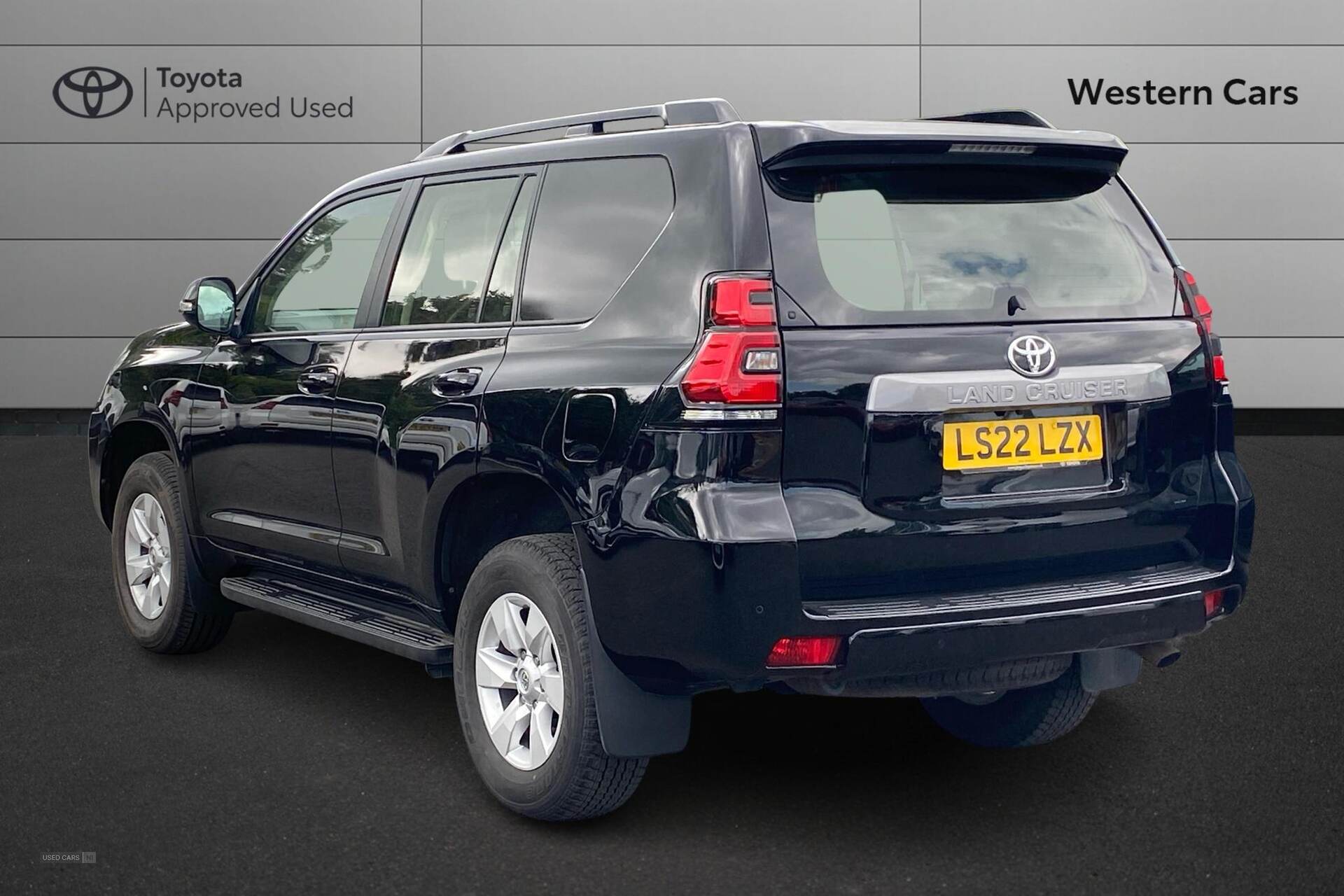 May 2022 Toyota Land Cruiser 2.8D 204 Active Commercial Auto
