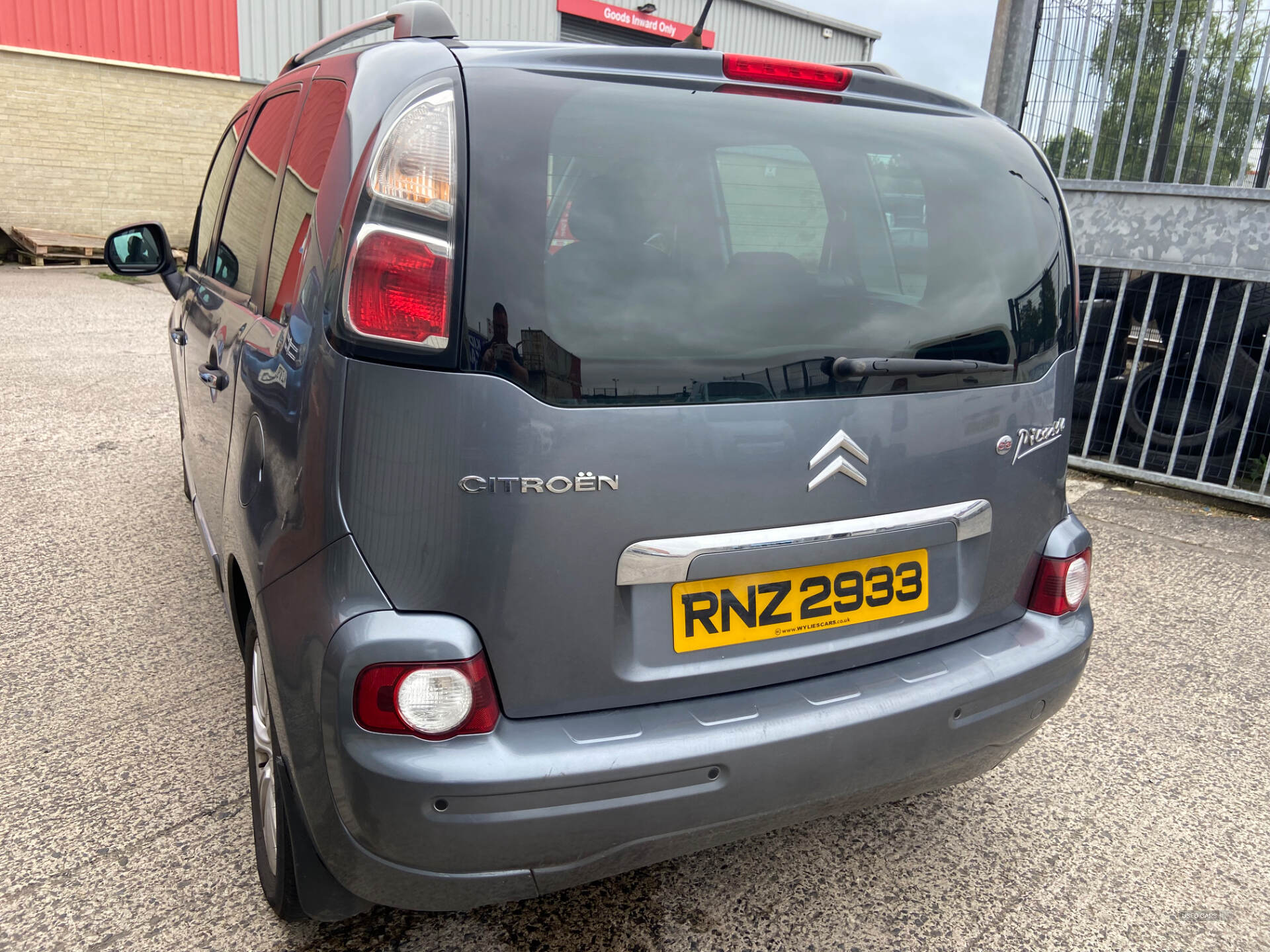 Citroen C3 Picasso DIESEL ESTATE in Antrim