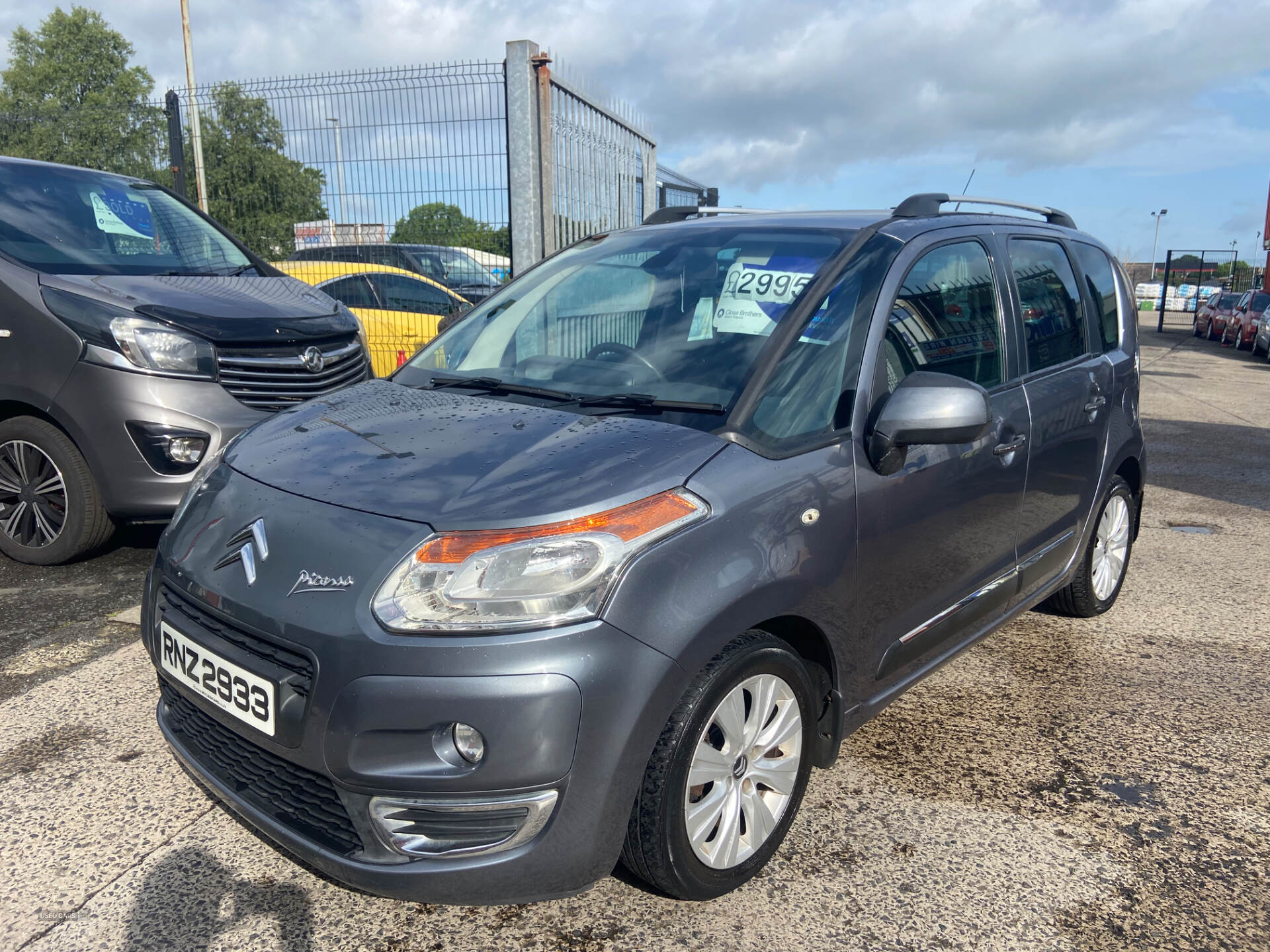 Feb 2012 Citroen C3 Picasso 1.6 HDi 8V Exclusive 5dr