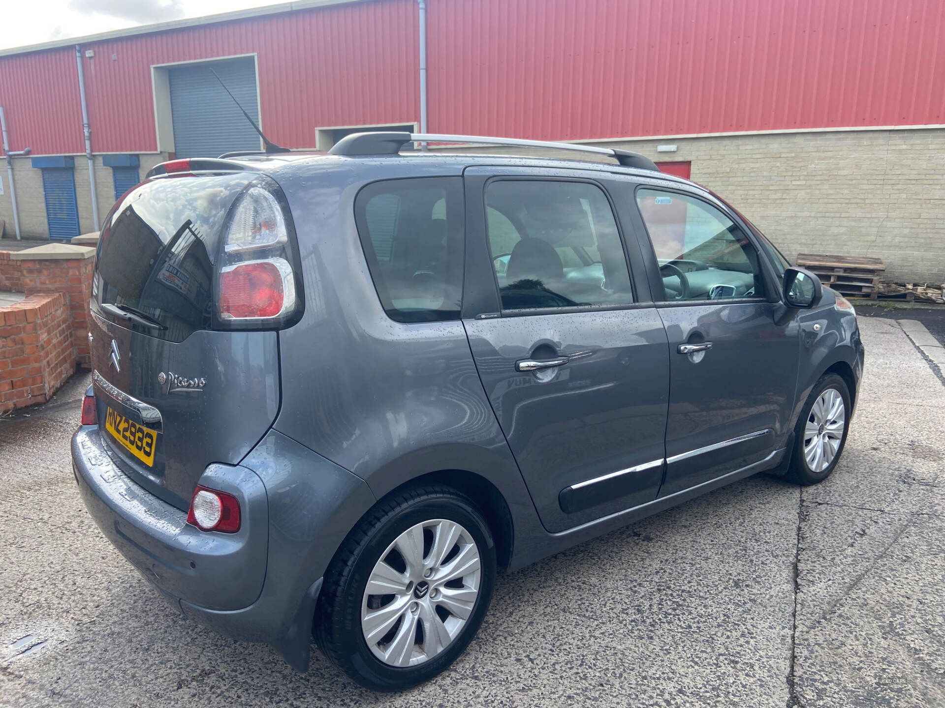 Feb 2012 Citroen C3 Picasso 1.6 HDi 8V Exclusive 5dr