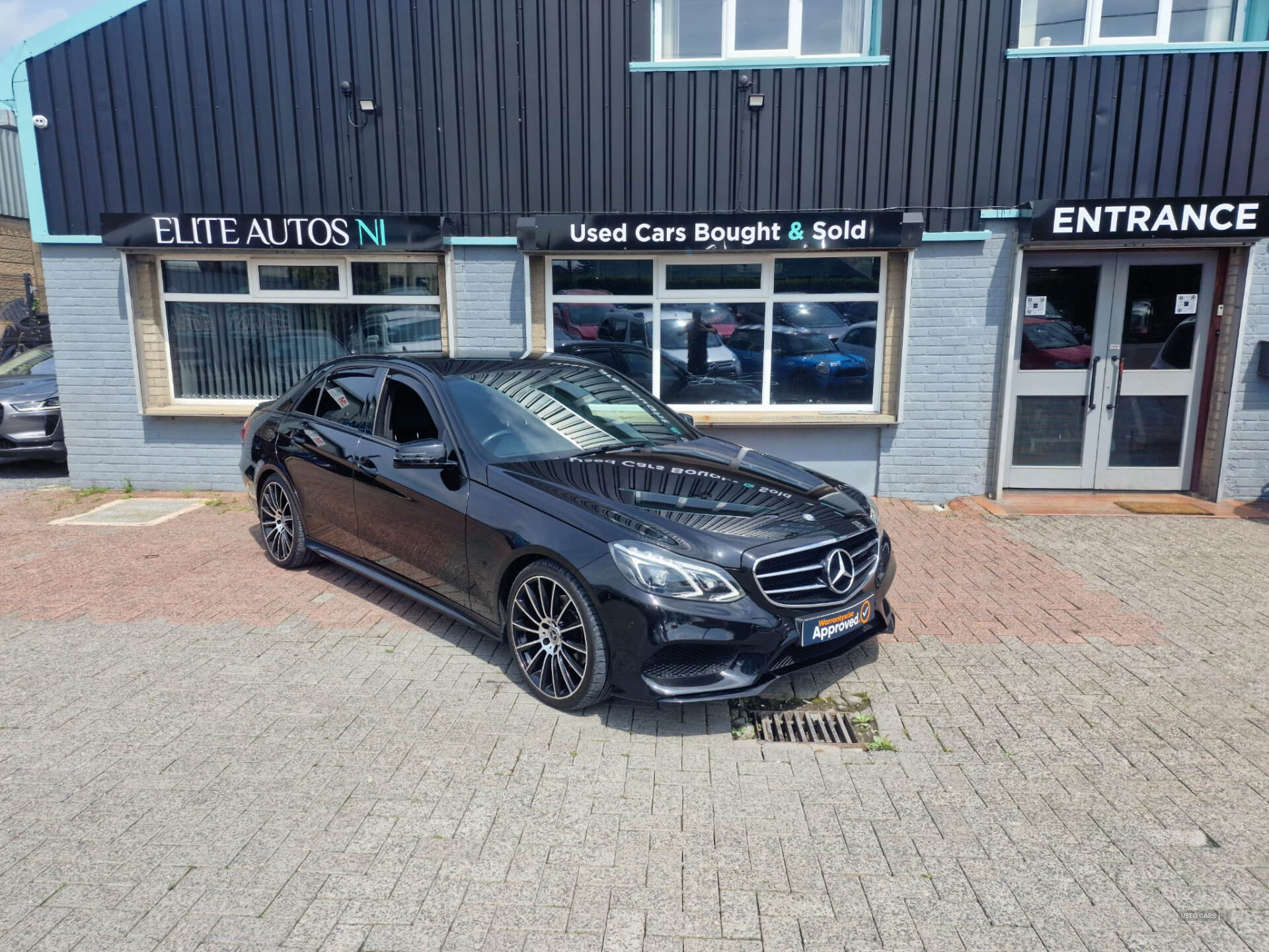 May 2015 Mercedes E-Class E220 BlueTEC AMG Night Edition 4dr 7G-Tronic