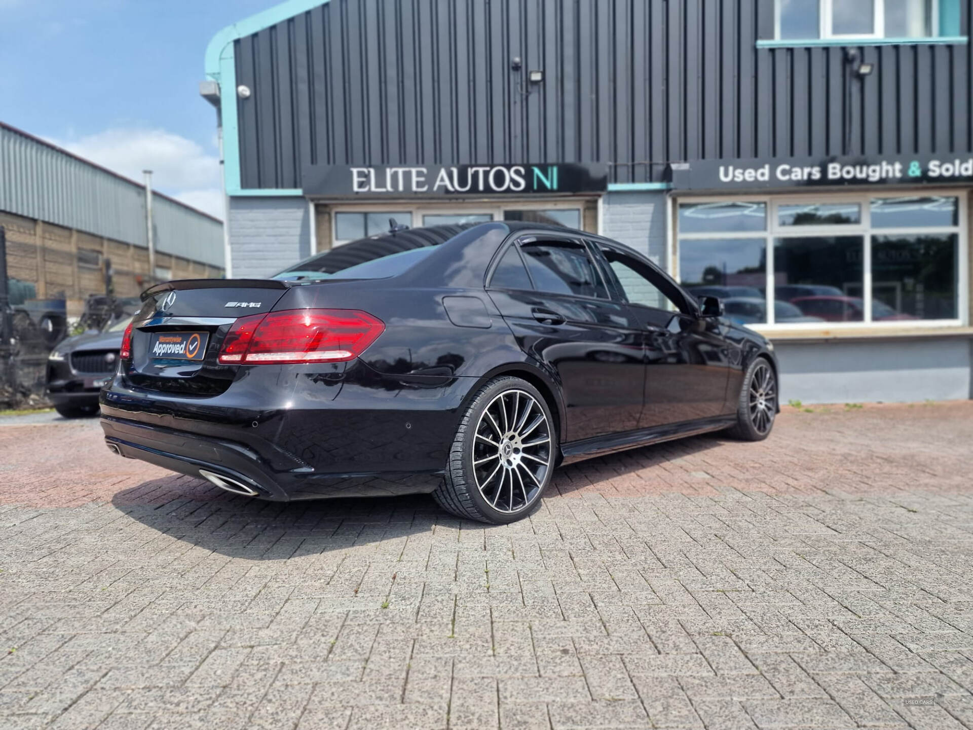 May 2015 Mercedes E-Class E220 BlueTEC AMG Night Edition 4dr 7G-Tronic