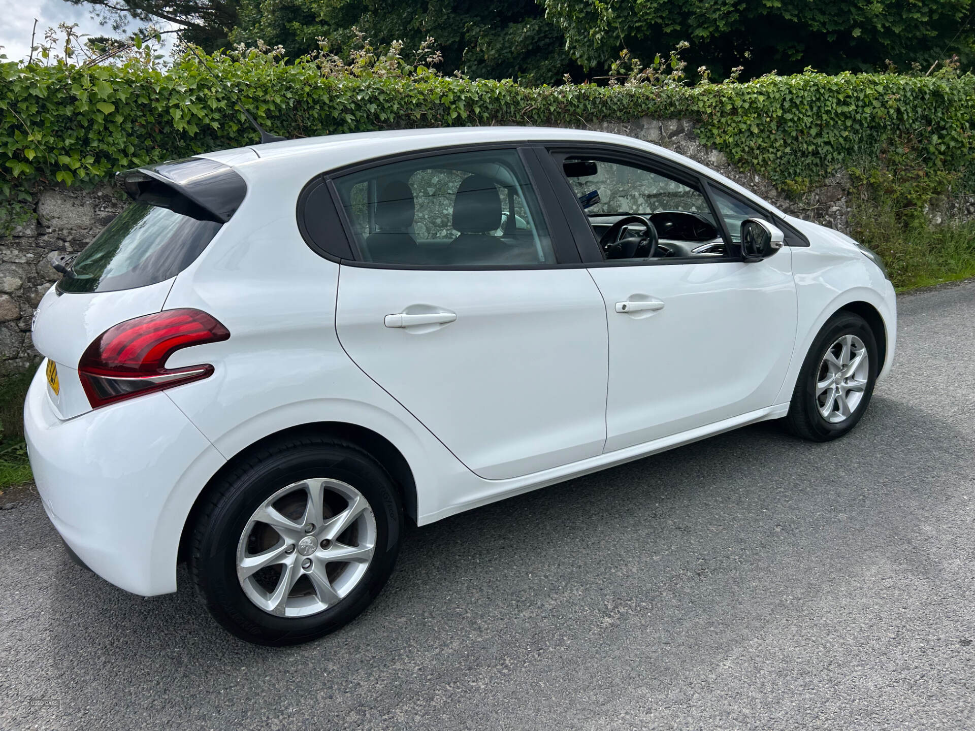 Dec 2017 Peugeot 208 1.6 BlueHDi Active 5dr [Start Stop]