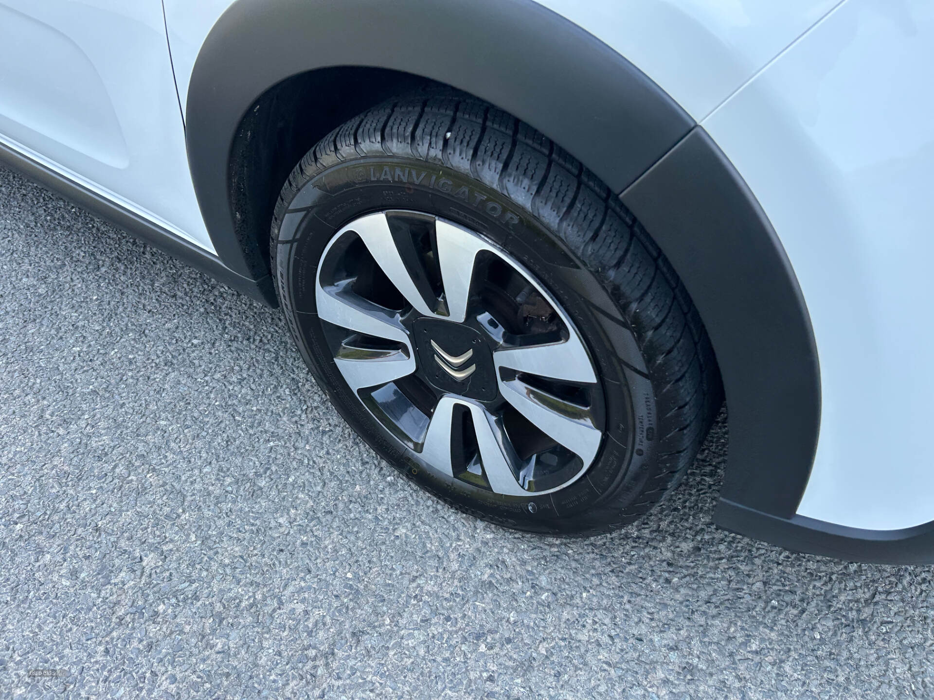 Jan 2017 Citroen C3 1.2 PureTech 82 Feel 5dr