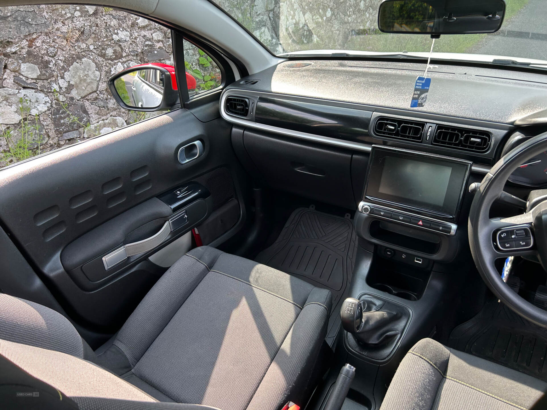 Jan 2017 Citroen C3 1.2 PureTech 82 Feel 5dr