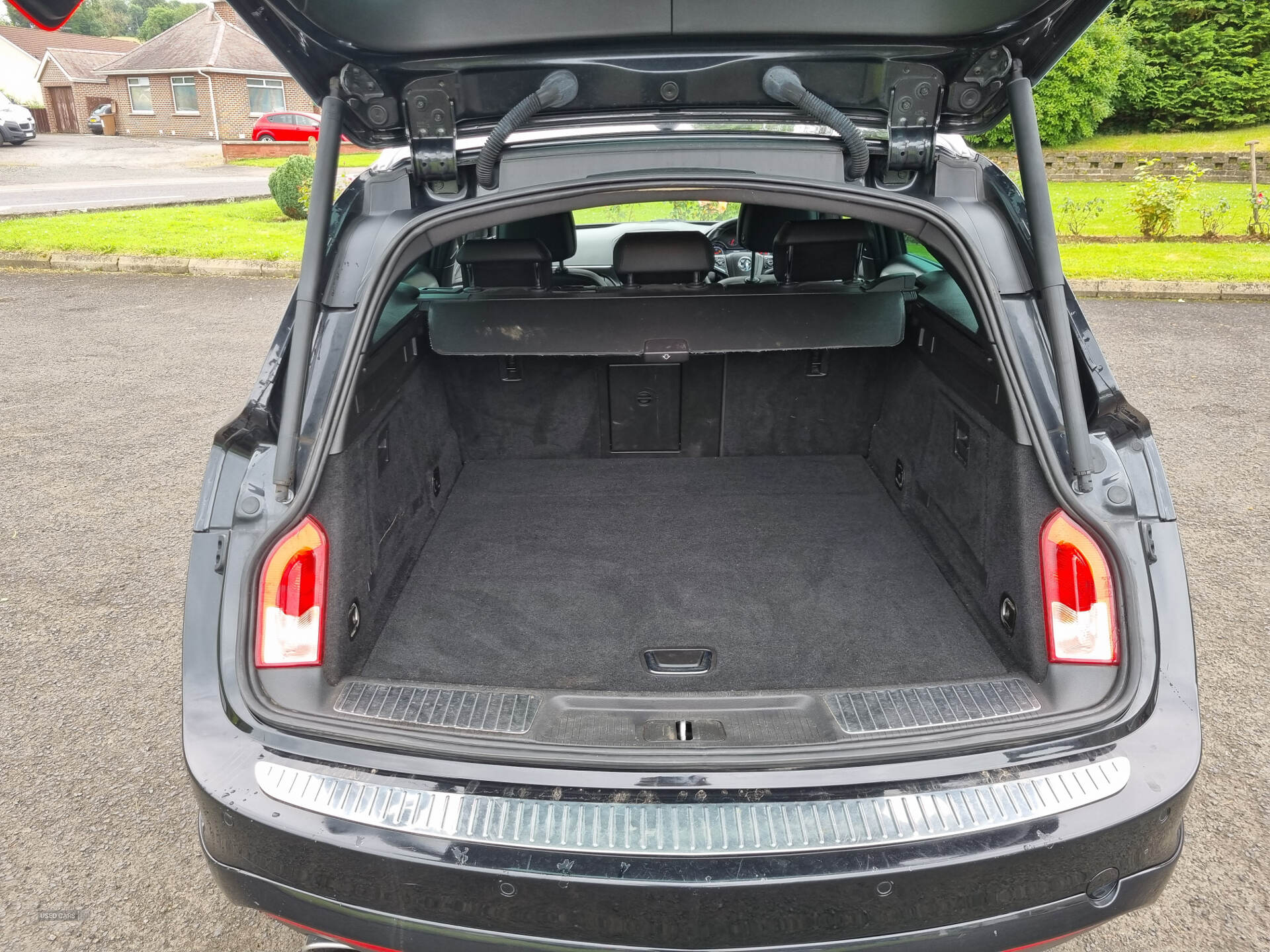 Vauxhall Insignia DIESEL SPORTS TOURER in Derry / Londonderry