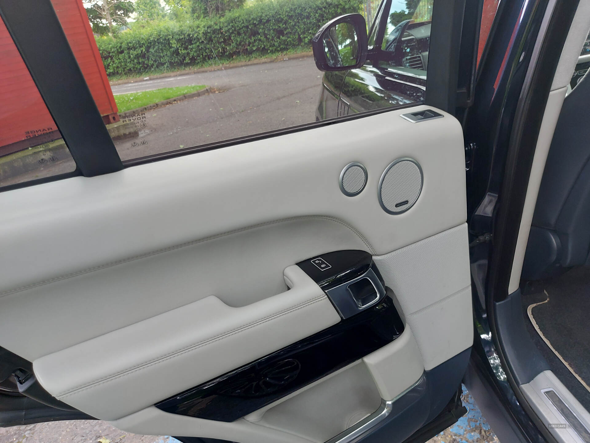 Jun 2013 Land Rover Range Rover 4.4 SDV8 Autobiography 4dr Auto
