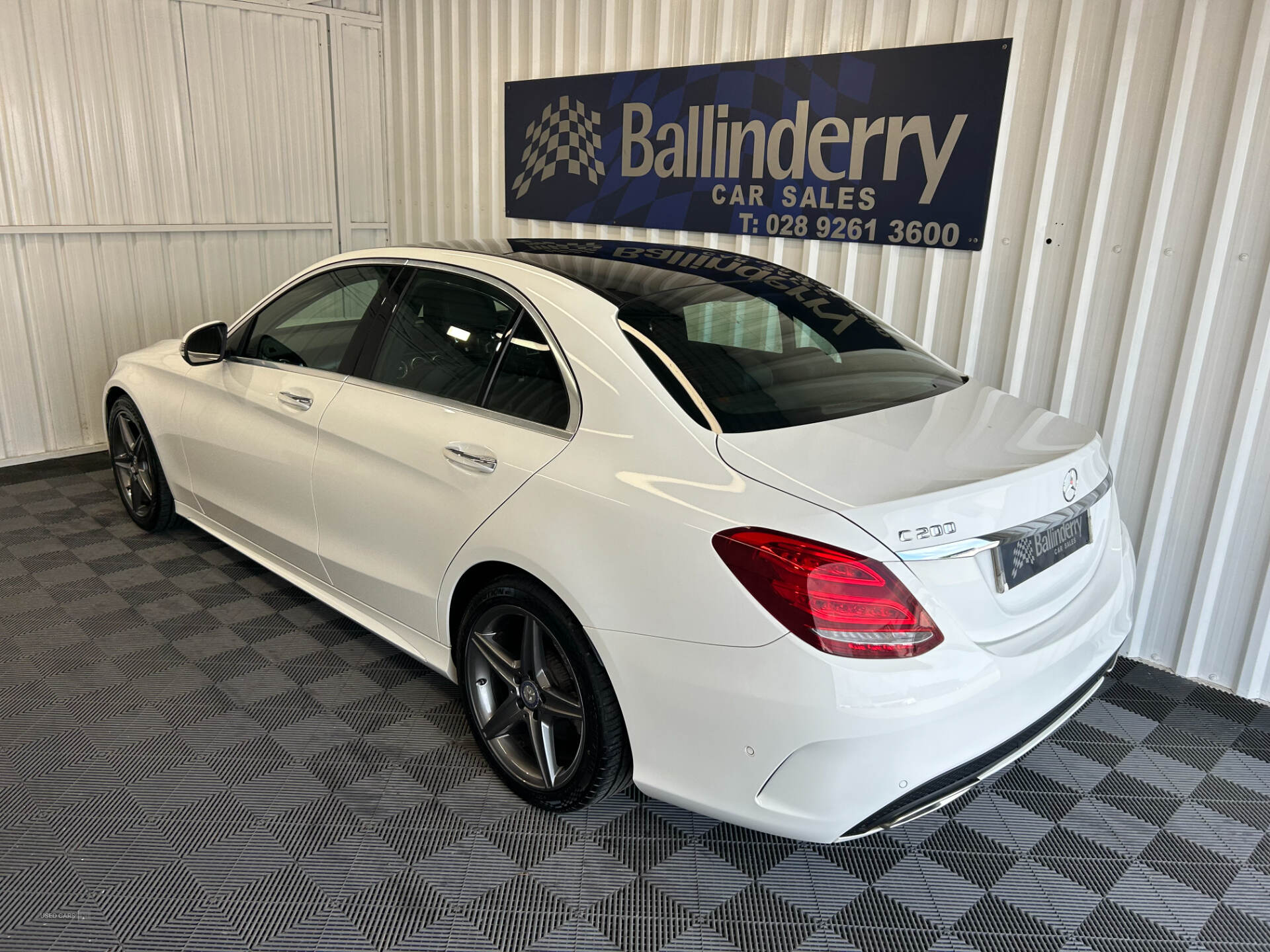Apr 2016 Mercedes C-Class C200 AMG Line Premium 4dr Auto