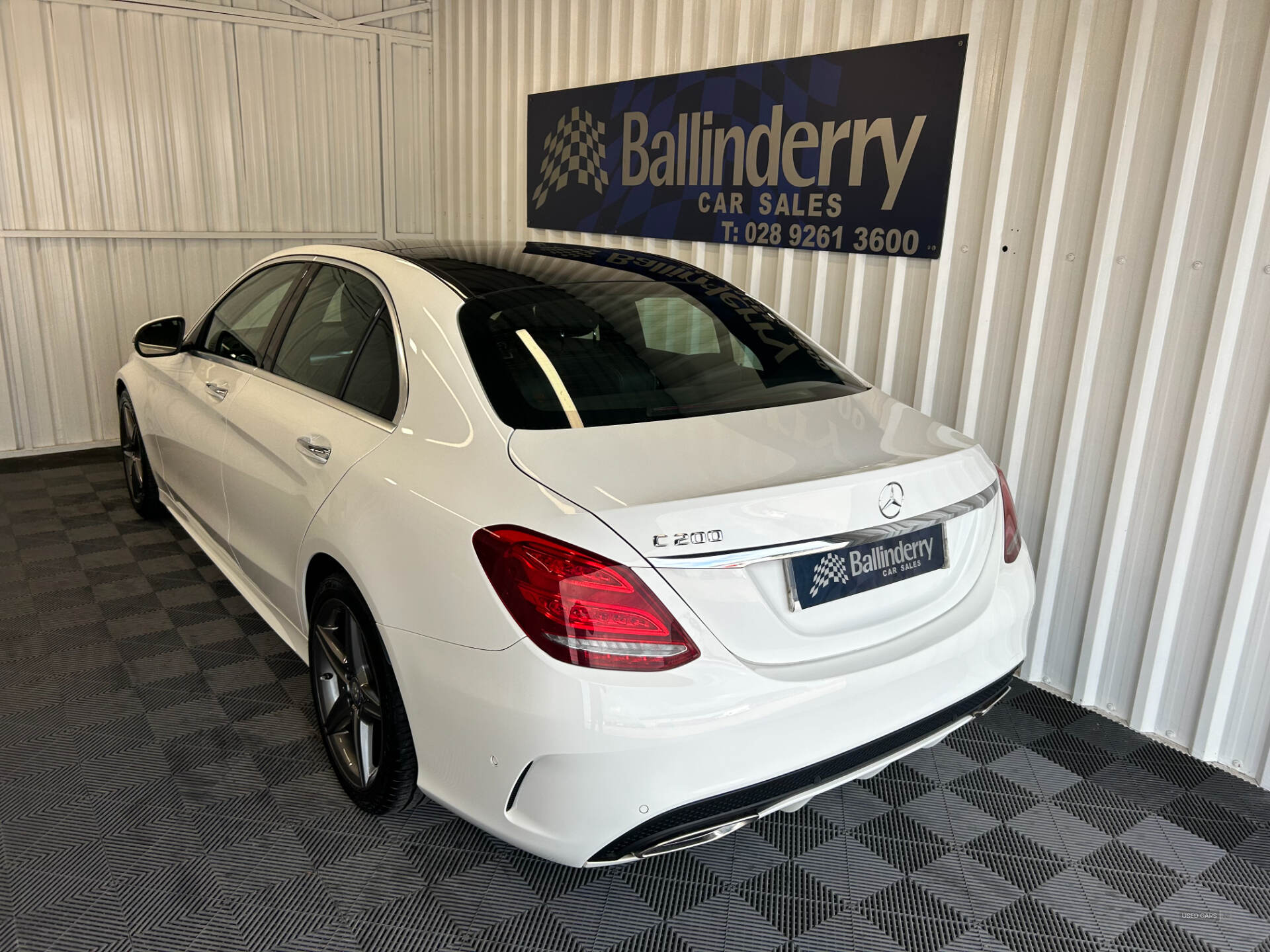 Apr 2016 Mercedes C-Class C200 AMG Line Premium 4dr Auto