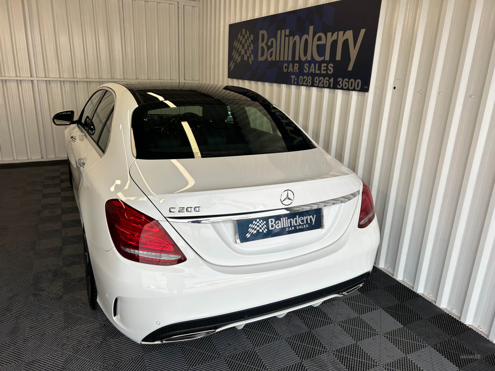 Apr 2016 Mercedes C-Class C200 AMG Line Premium 4dr Auto