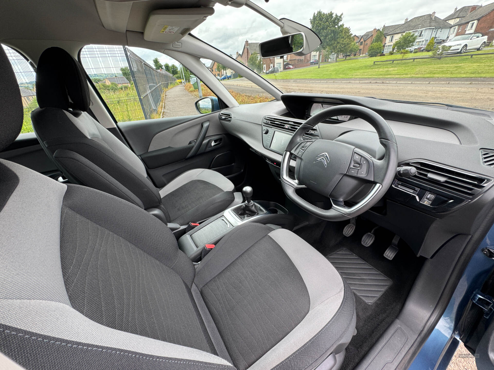 Car Thumbnail 9