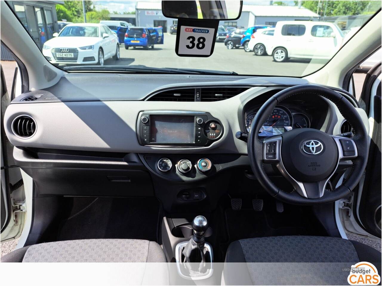 Toyota Yaris HATCHBACK in Down