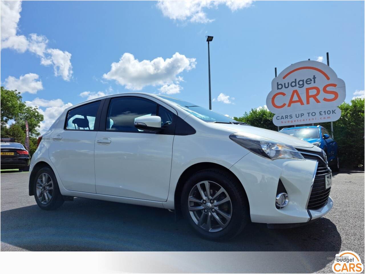 Toyota Yaris HATCHBACK in Down