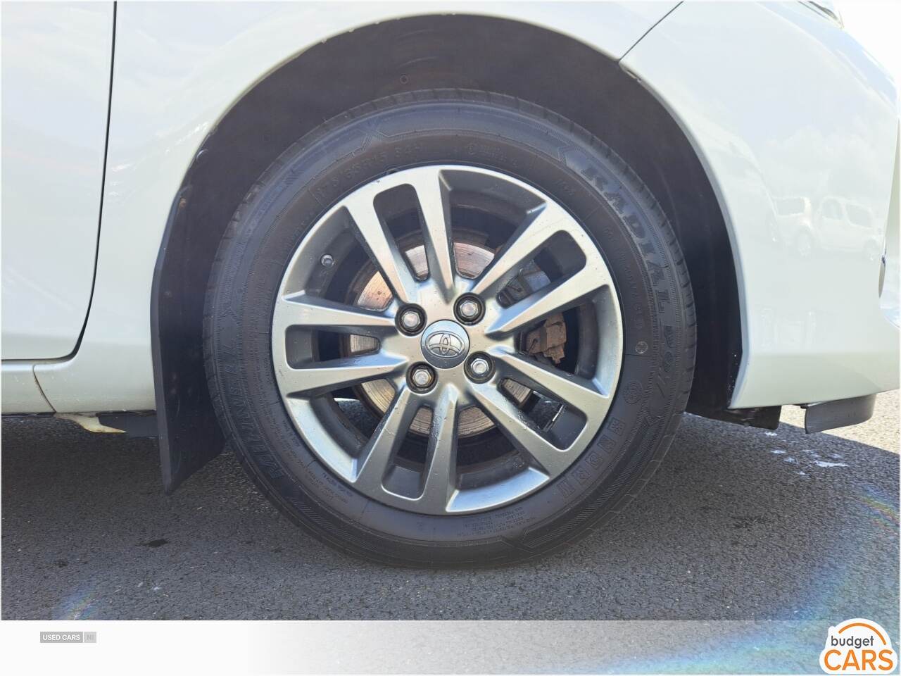 Toyota Yaris HATCHBACK in Down