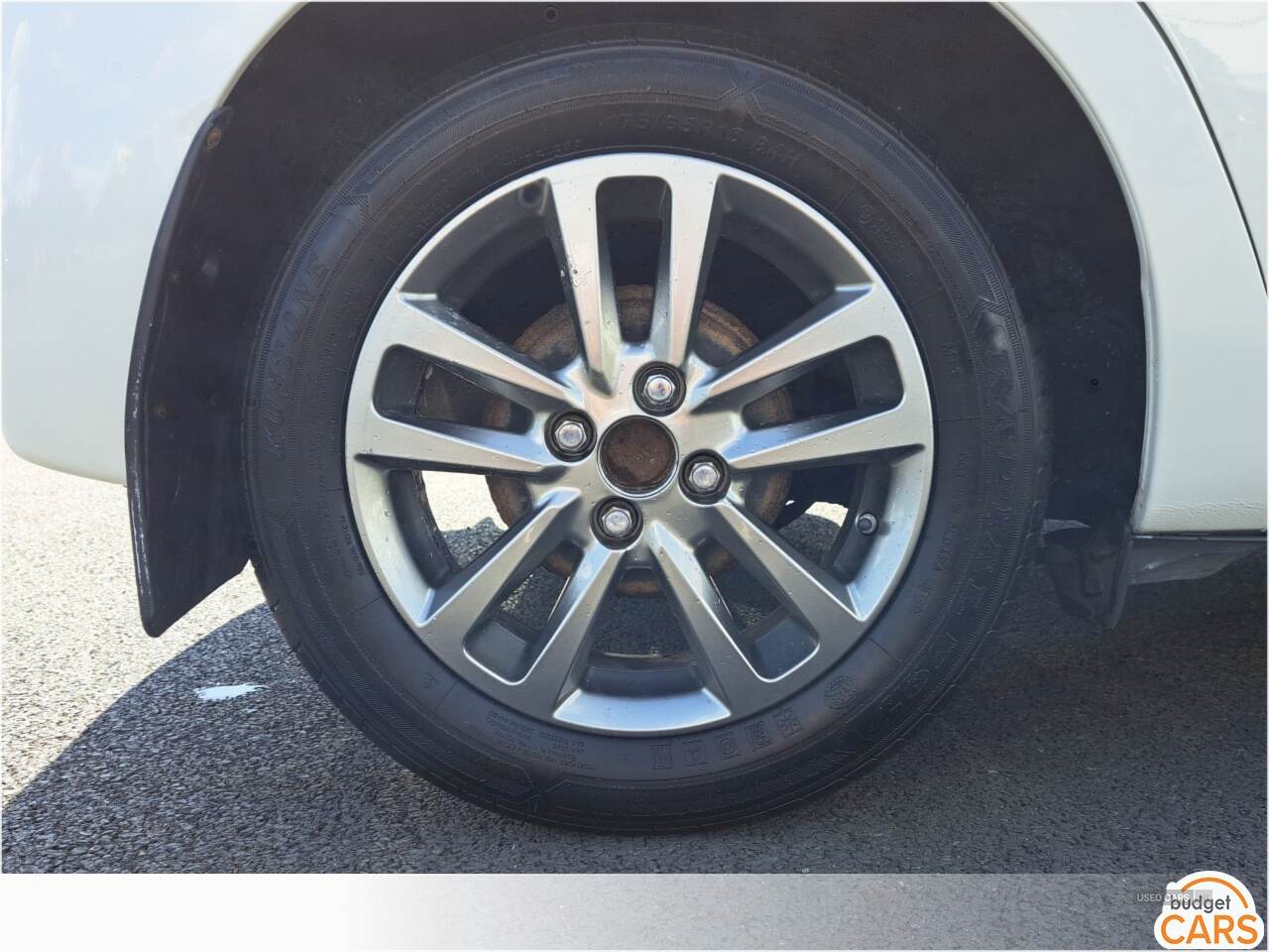 Toyota Yaris HATCHBACK in Down