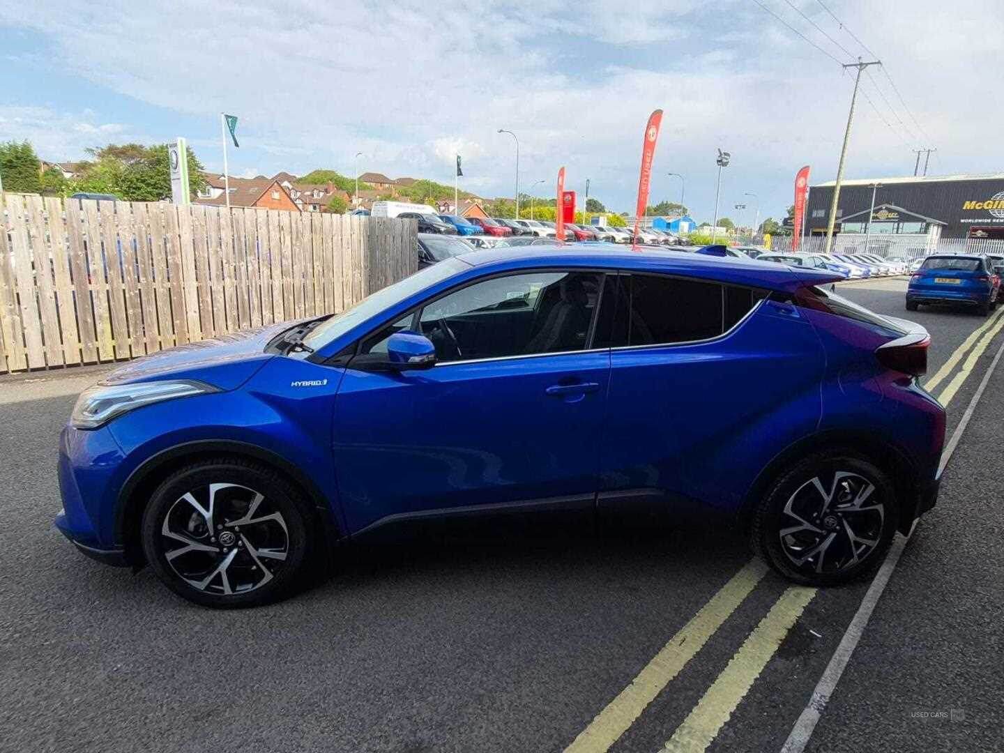 Jan 2021 Toyota C-HR 1.8 Hybrid Design 5dr CVT