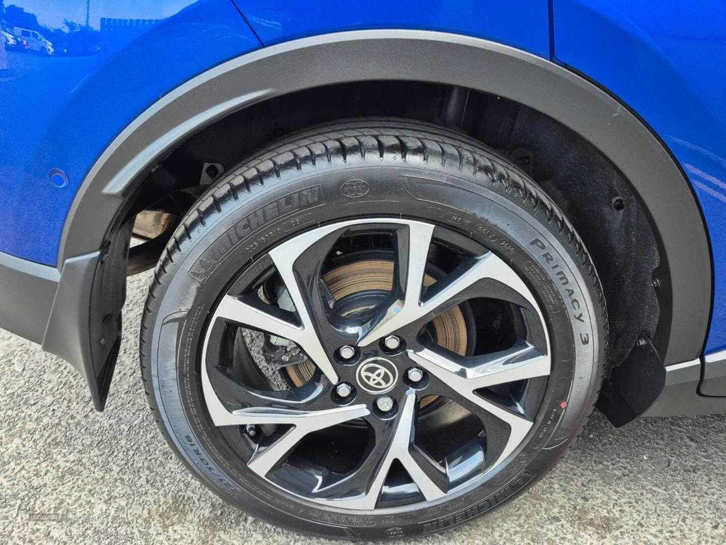 Jan 2021 Toyota C-HR 1.8 Hybrid Design 5dr CVT