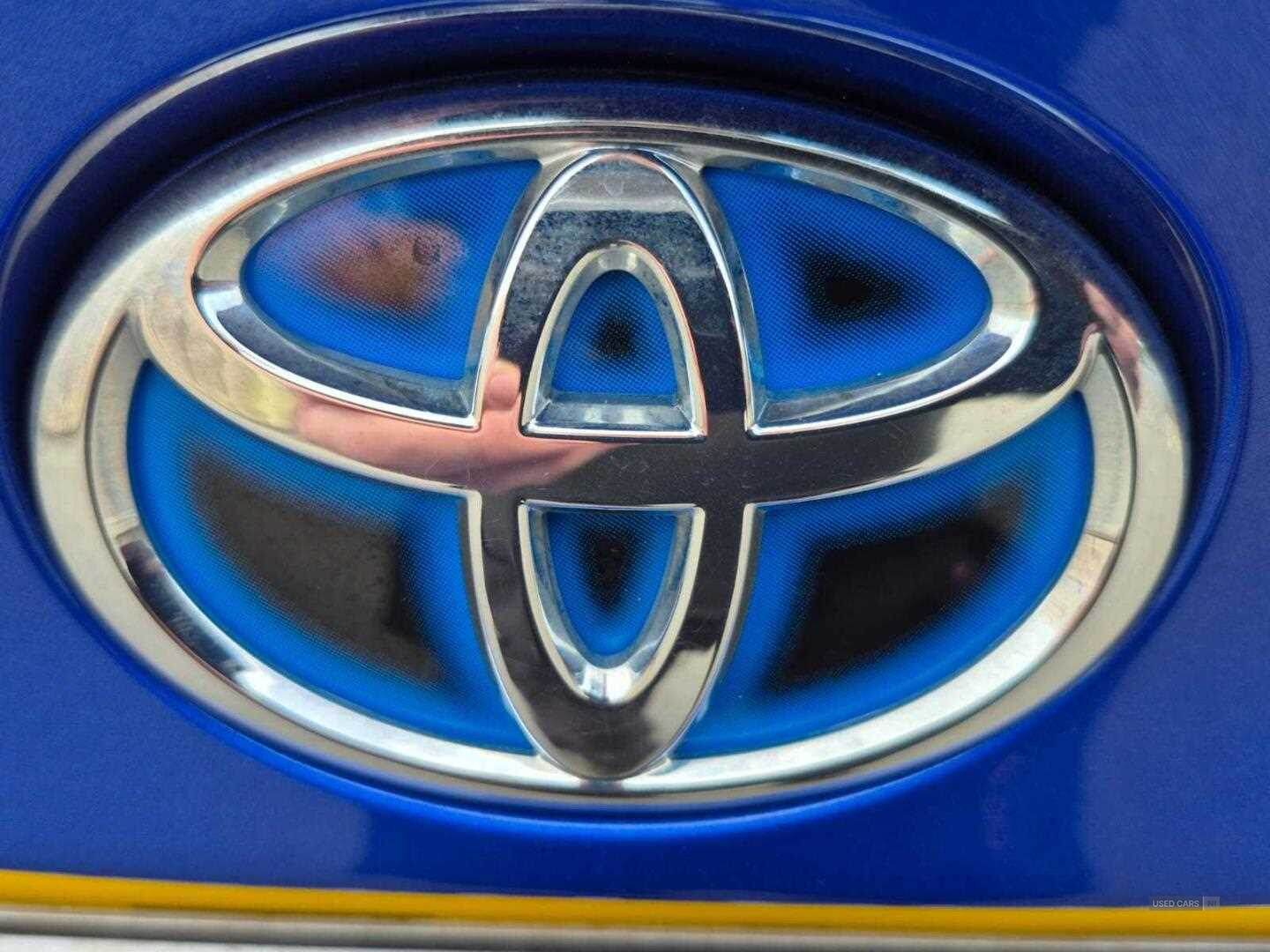 Jan 2021 Toyota C-HR 1.8 Hybrid Design 5dr CVT