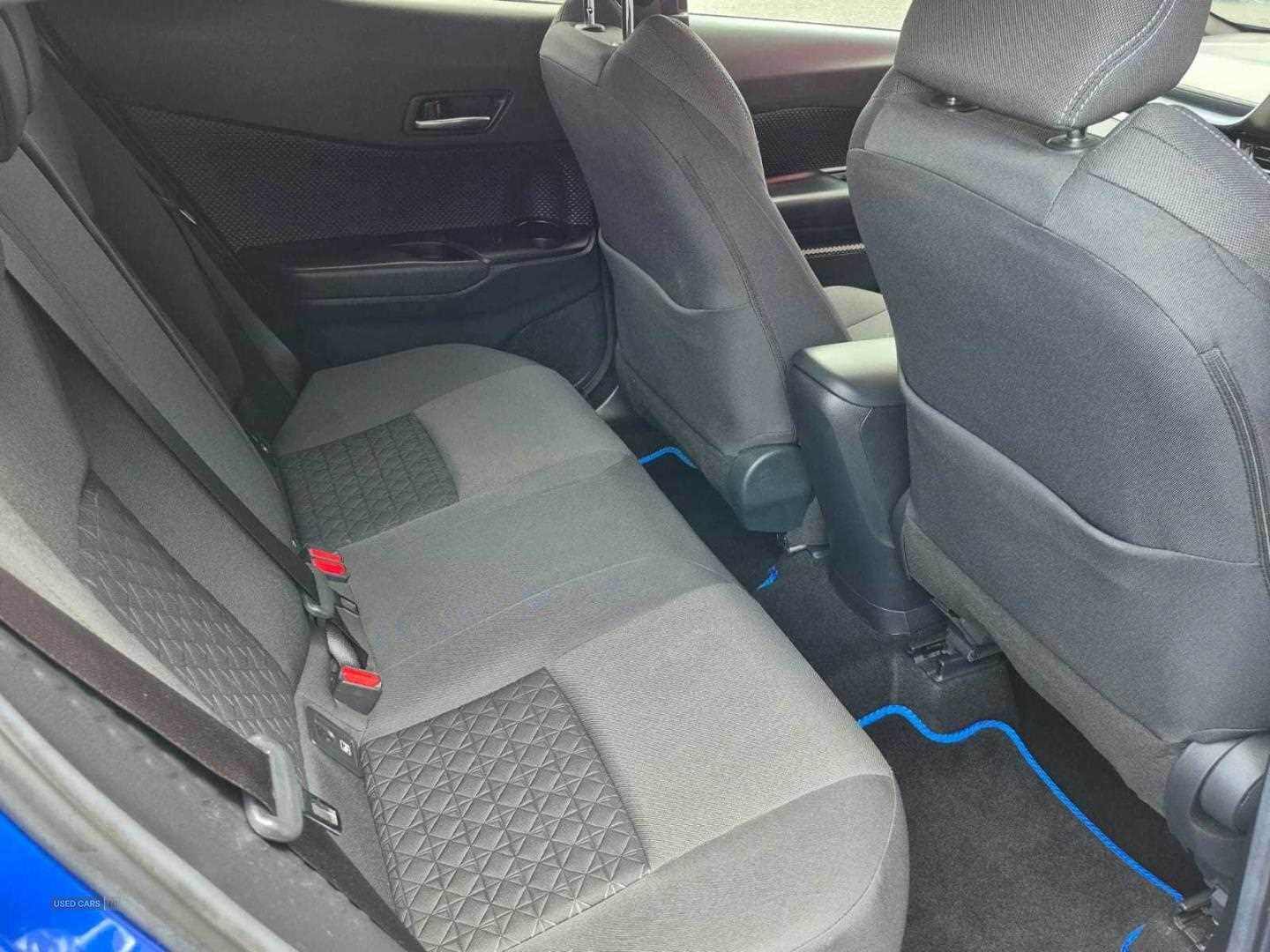 Jan 2021 Toyota C-HR 1.8 Hybrid Design 5dr CVT