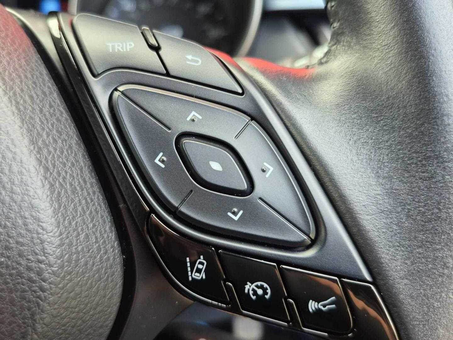 Jan 2021 Toyota C-HR 1.8 Hybrid Design 5dr CVT