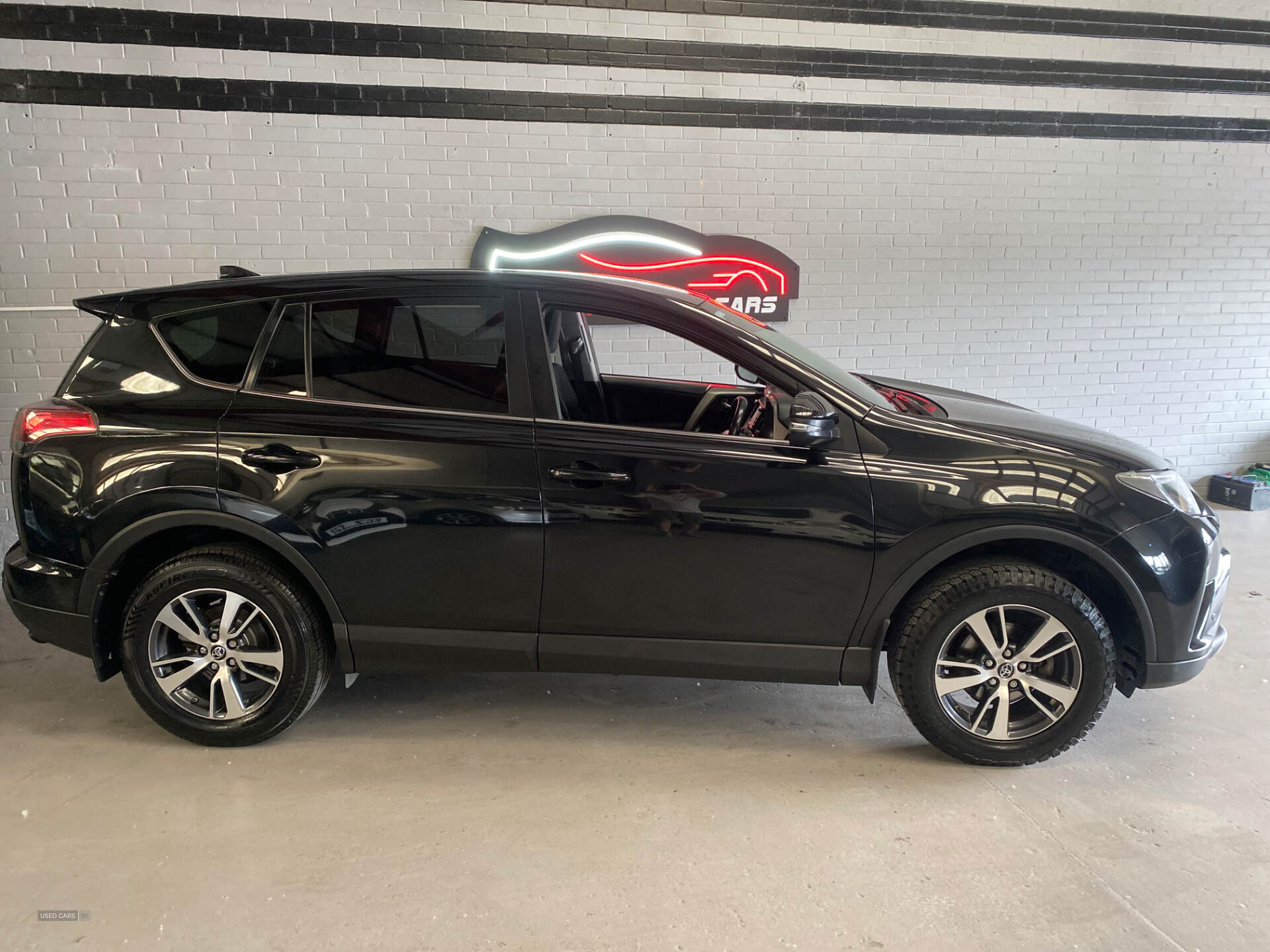 Dec 2017 Toyota RAV4 2.0 D-4D Business Edition TSS 5dr 2WD