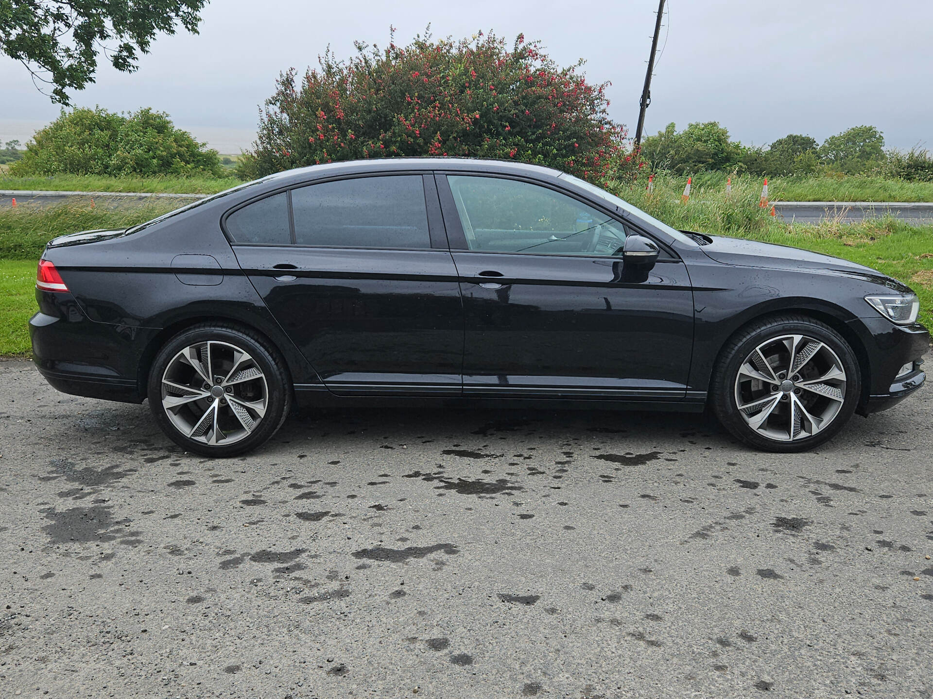 Volkswagen Passat DIESEL SALOON in Derry / Londonderry