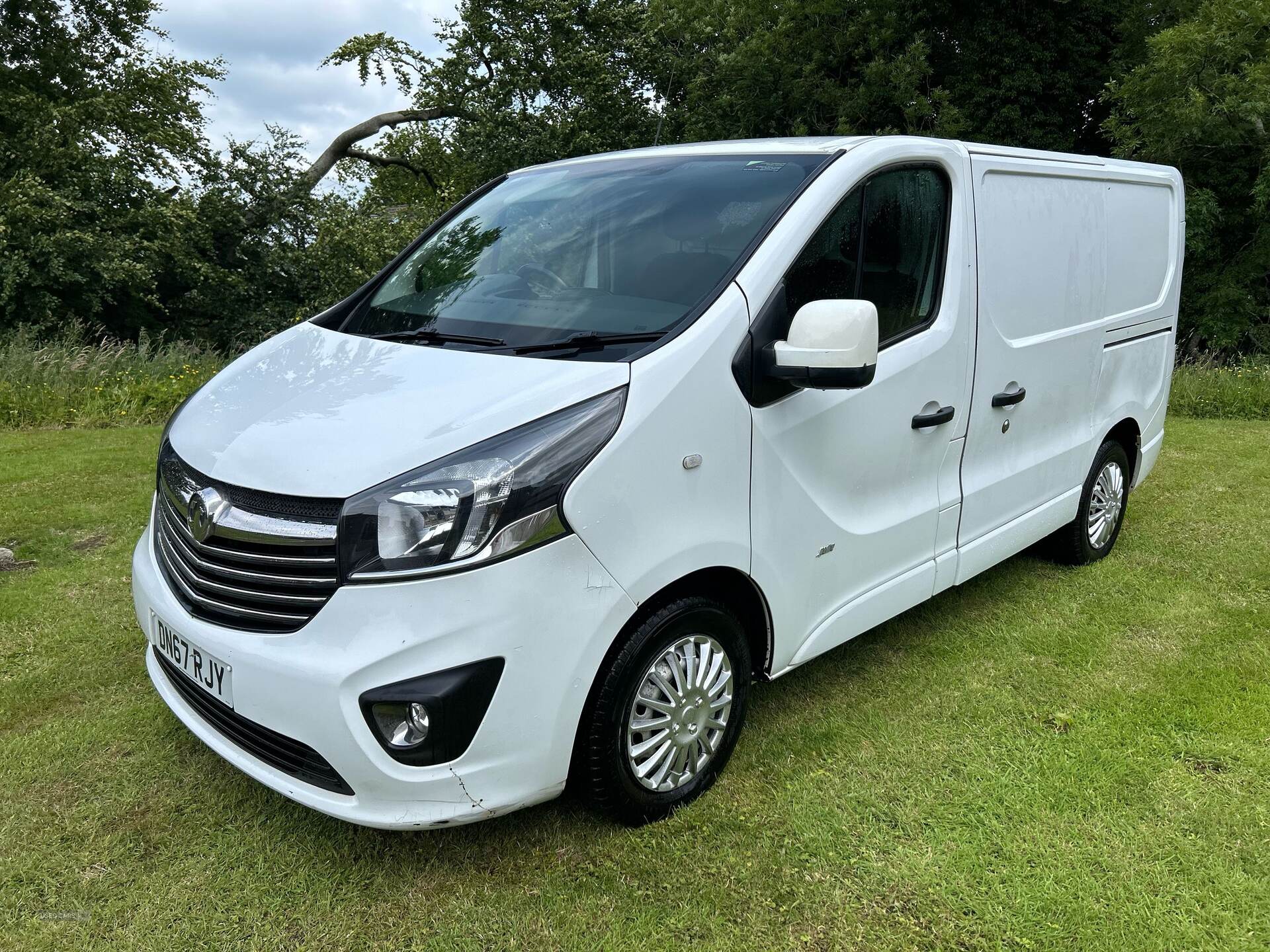 Dec 2017 Vauxhall Vivaro 2700 1.6CDTI 120PS Sportive H1 Van