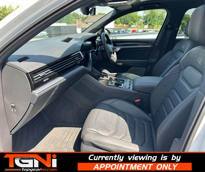 Oct 2023 Volkswagen Touareg 3.0 V6 TDI 4Motion 286 Black Edition 5dr Tip Auto