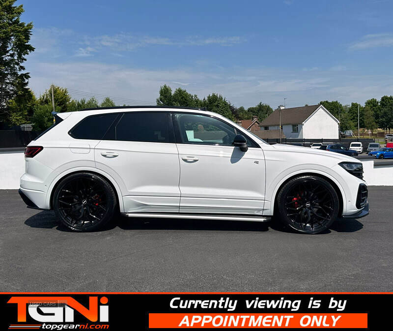 Oct 2023 Volkswagen Touareg 3.0 V6 TDI 4Motion 286 Black Edition 5dr Tip Auto