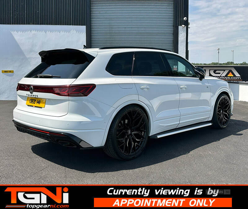 Oct 2023 Volkswagen Touareg 3.0 V6 TDI 4Motion 286 Black Edition 5dr Tip Auto
