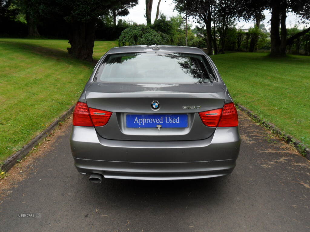 Jun 2011 BMW 3 Series 318d Exclusive Edition 4dr